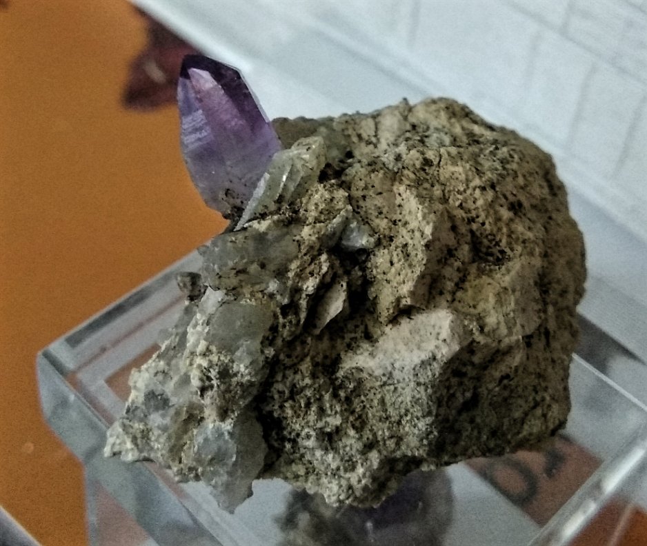 Cuarzo (variedad amatista)
Cristal de 2,1 cms
(Autor: Gelo)