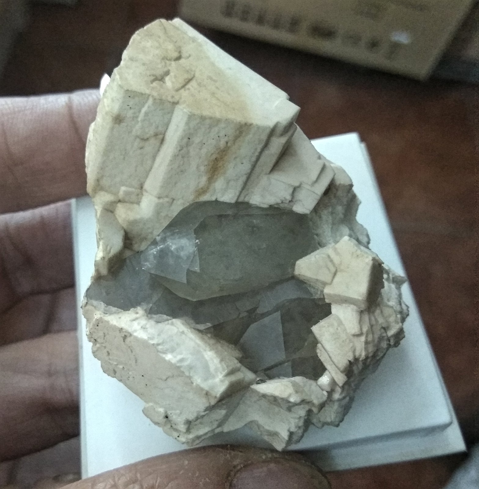 Cuarzo y Ortoclasa.
Tamaño pieza 7,7x5,2 cms.
(Autor: Gelo)