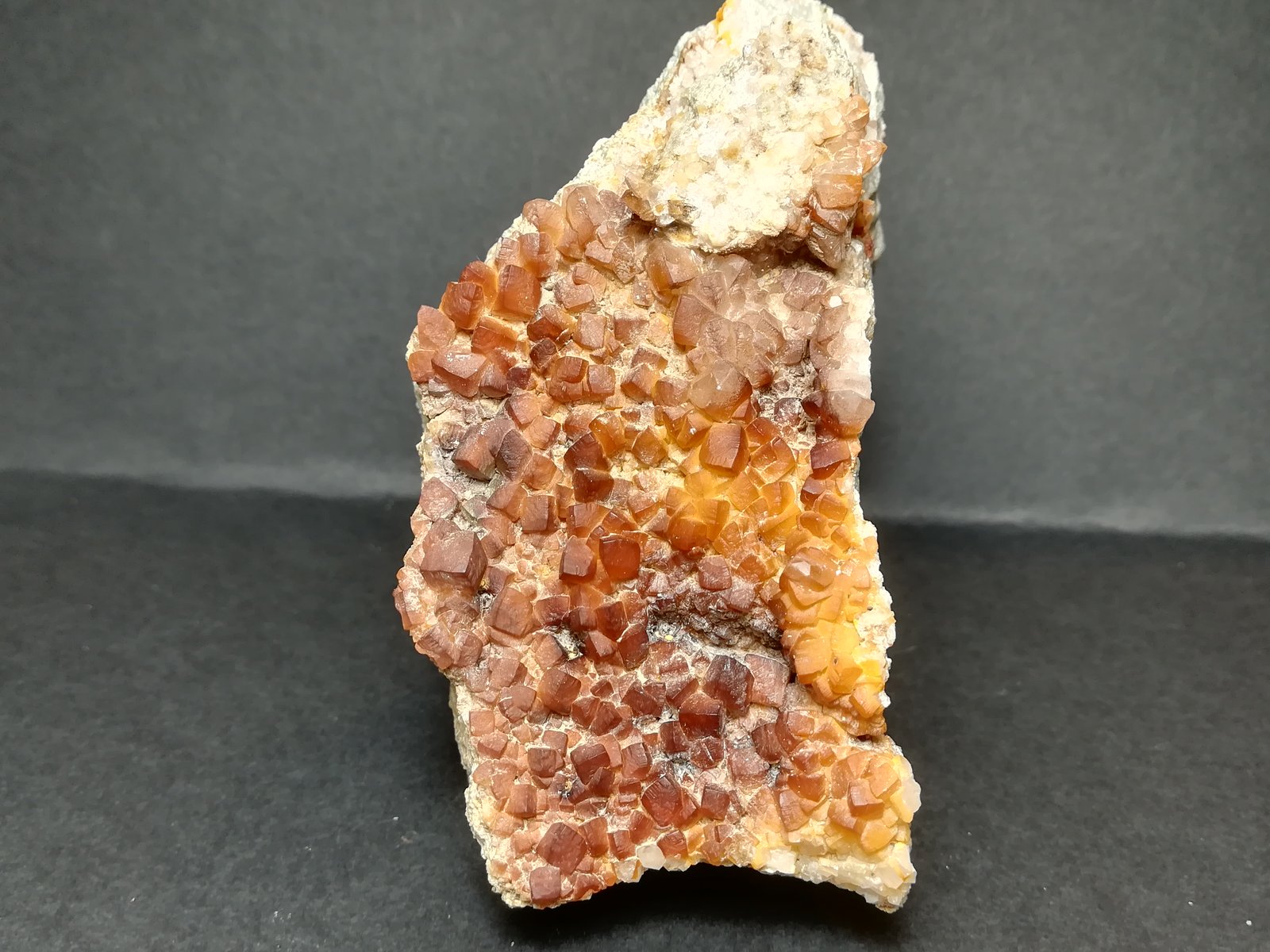 Calcita
4,1 x 7 cm
(Autor: Iwok)
