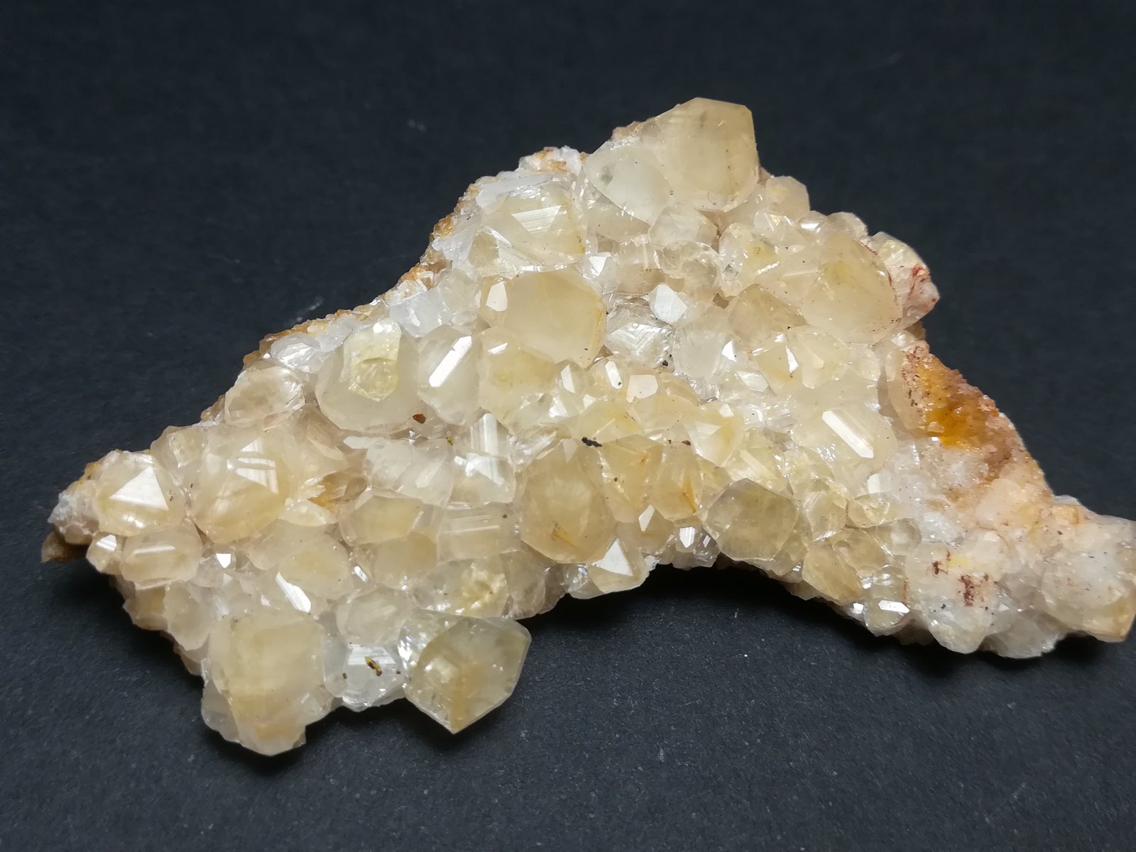 Calcita
6 x 2,5 cm
(Autor: Iwok)