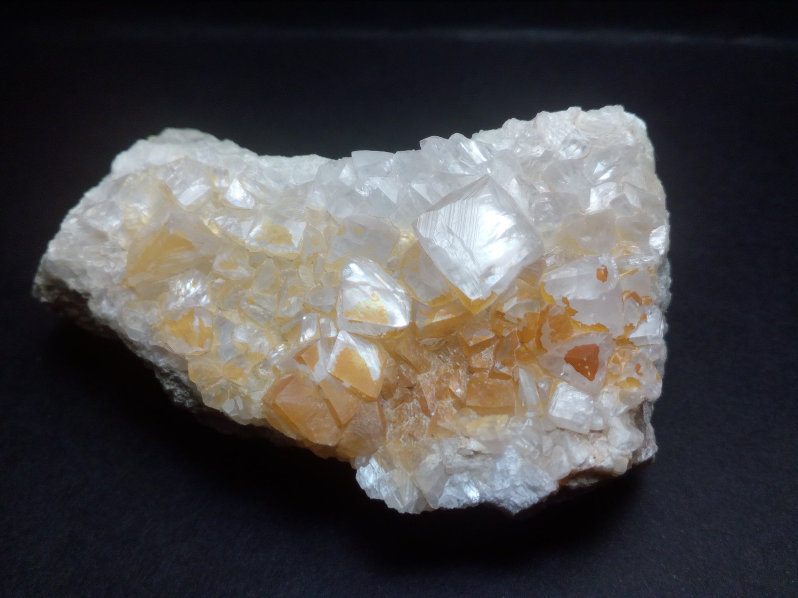 Calcita
6,9 x 3,8 cm
(Autor: Iwok)
