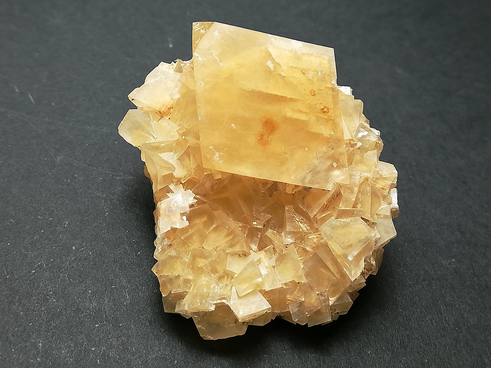 Calcita
3,5 x 3,6 cm
(Autor: Iwok)