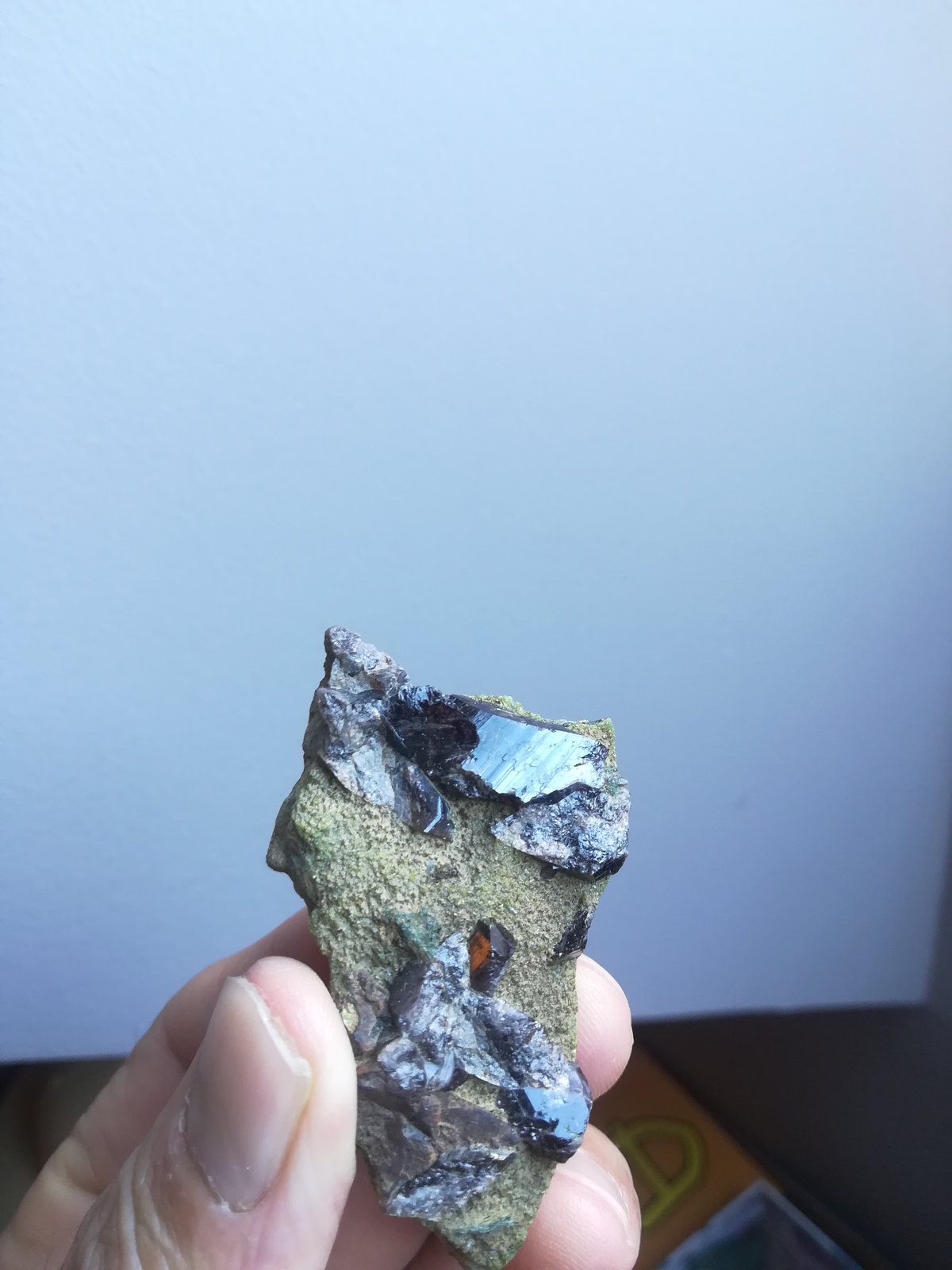 Axinita-(Fe)
5,5x3 cm aprox
(Autor: ximocompany)
