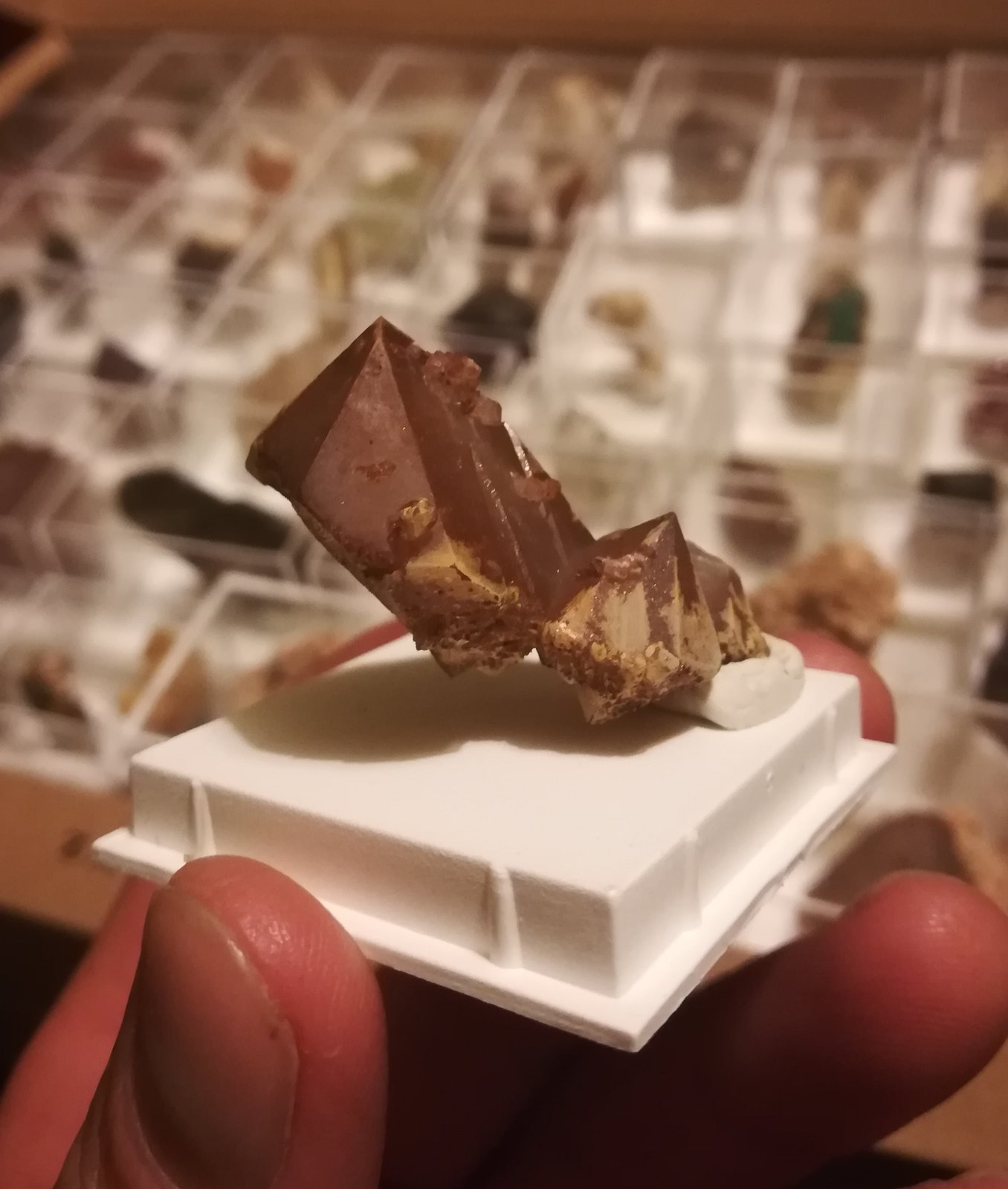 Cuarzo
Caja de 4x4 cm
(Autor: ximocompany)