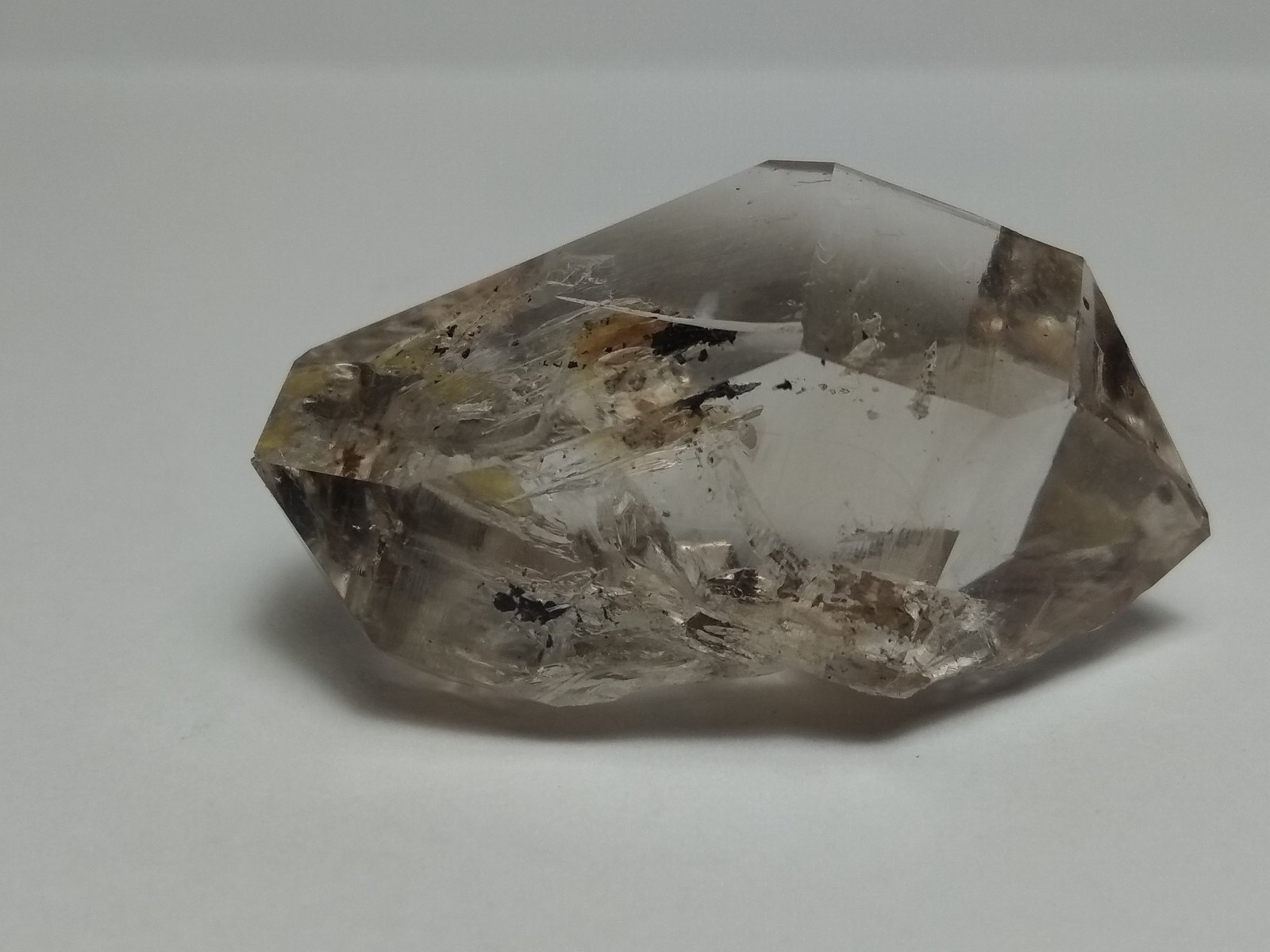 Cuarzo
3,3 x 2 cm
(Autor: Iwok)