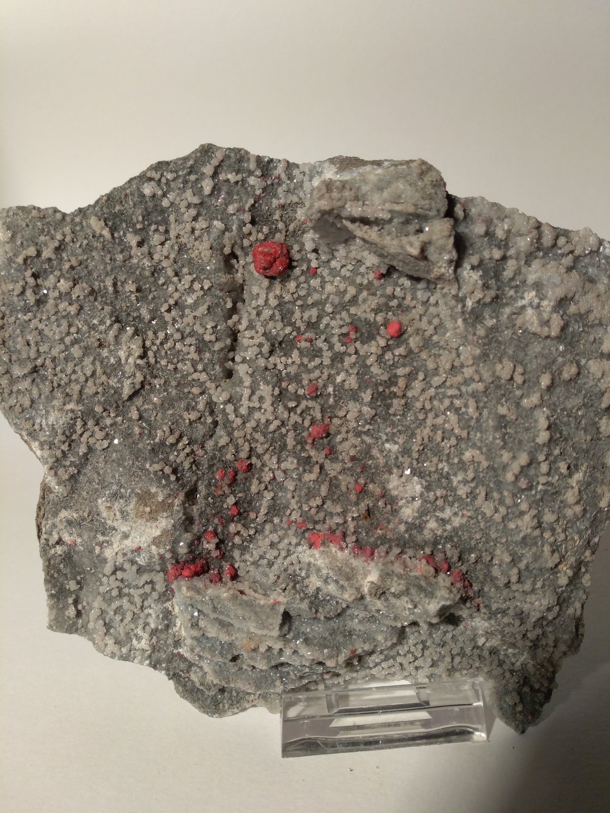 Cinabrio, Dolomita
130 mm x 112 mm
(Autor: Sante Celiberti)