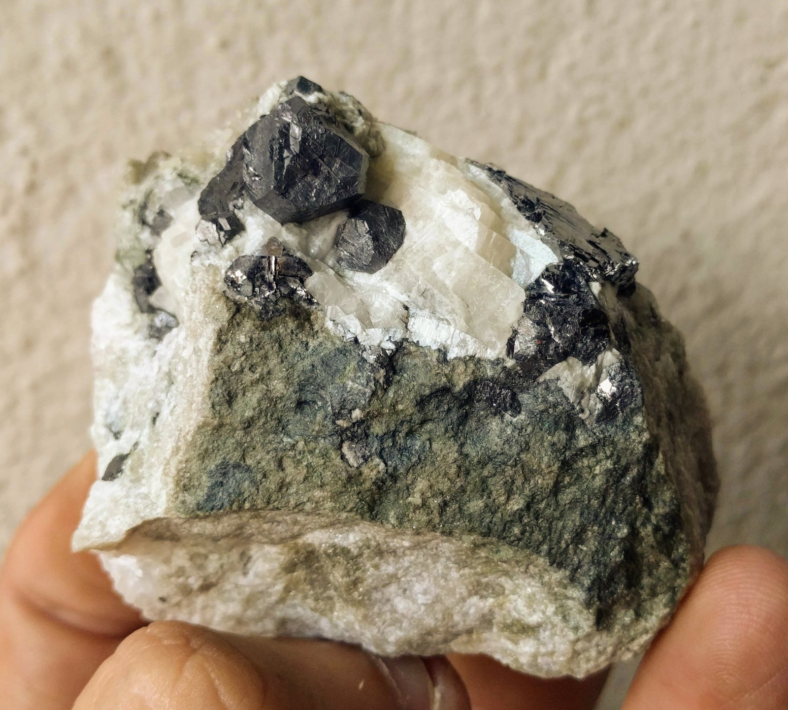 Galena, Calcita
5,6 x 5,5 cm.
(Autor: carles)