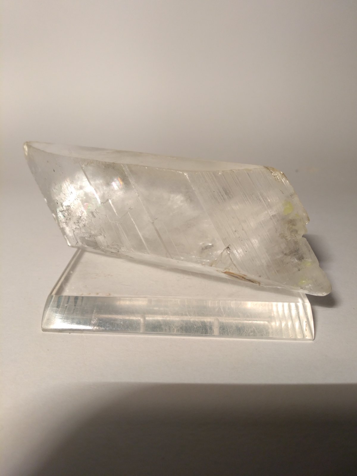 Azufre incluido en Yeso
116 x 39 mm
(Autor: Sante Celiberti)