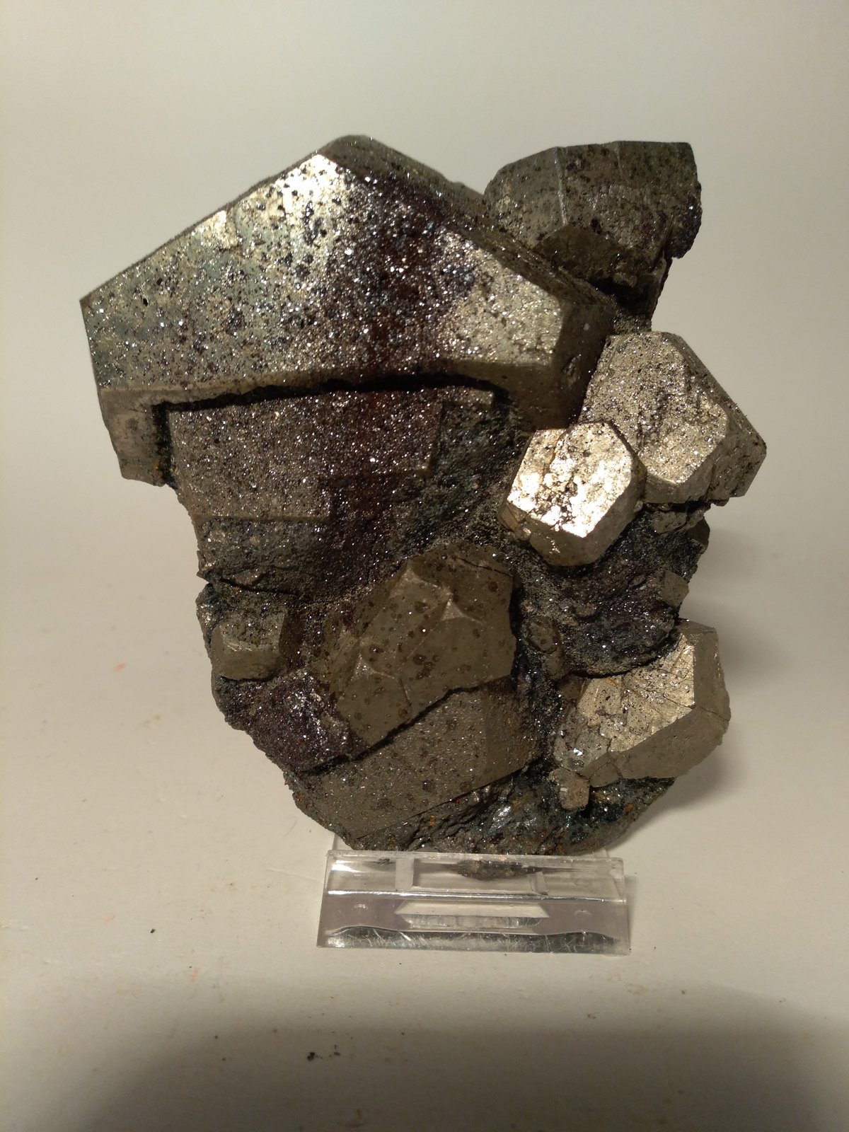 Pirita, Hematites
92 x 107 mm
(Autor: Sante Celiberti)