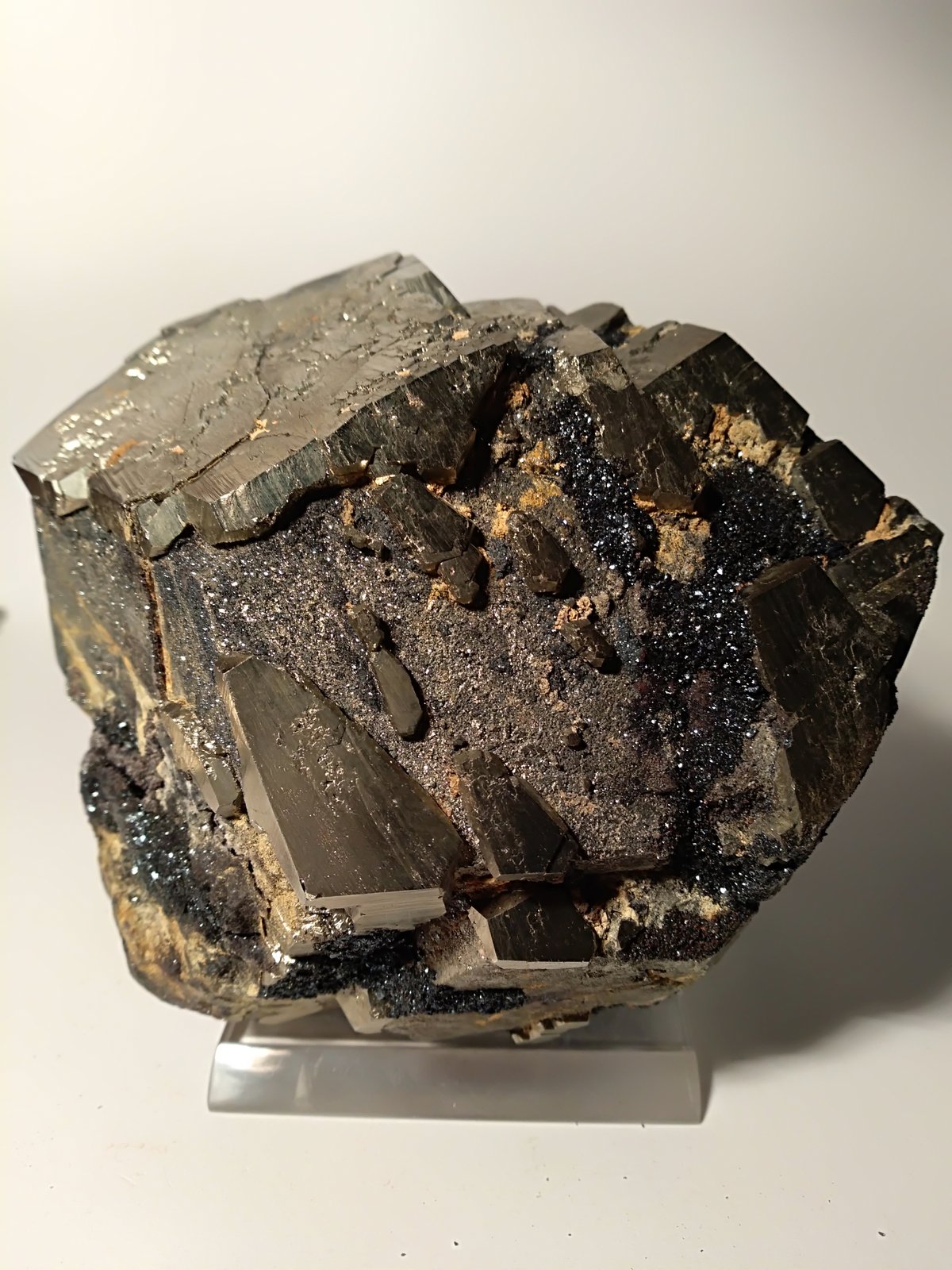 Pirita, Hematites
124 x 132 x 142 (h)
(Autor: Sante Celiberti)