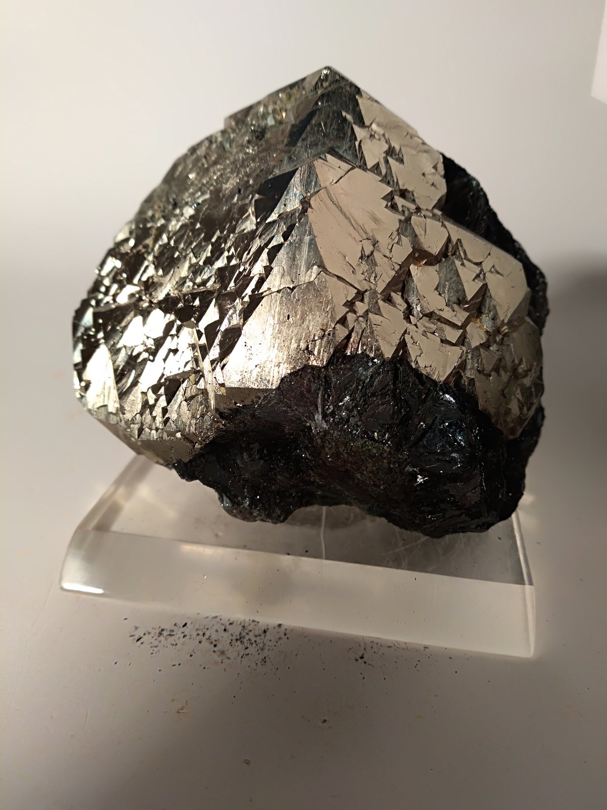 Pirita, Hematites
90 x 77 mm
(Autor: Sante Celiberti)