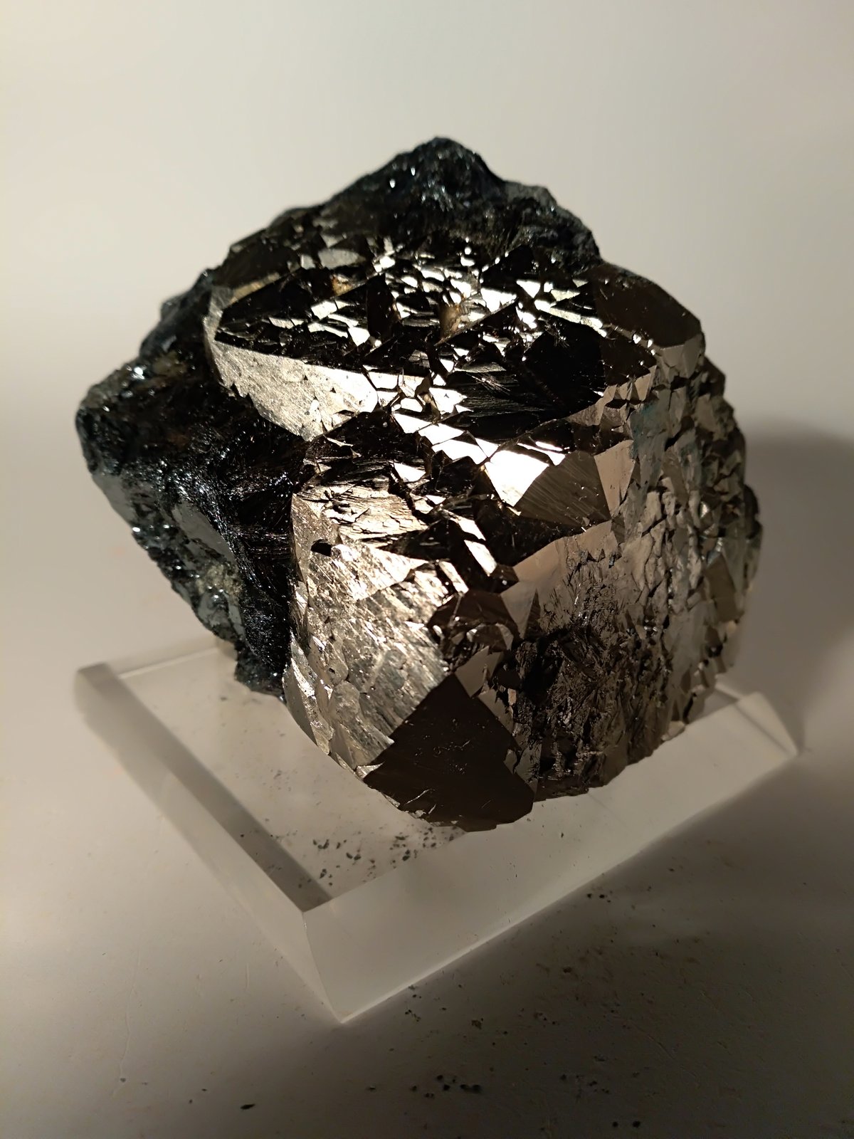 Pirita, Hematites
90 x 77 mm
(Autor: Sante Celiberti)