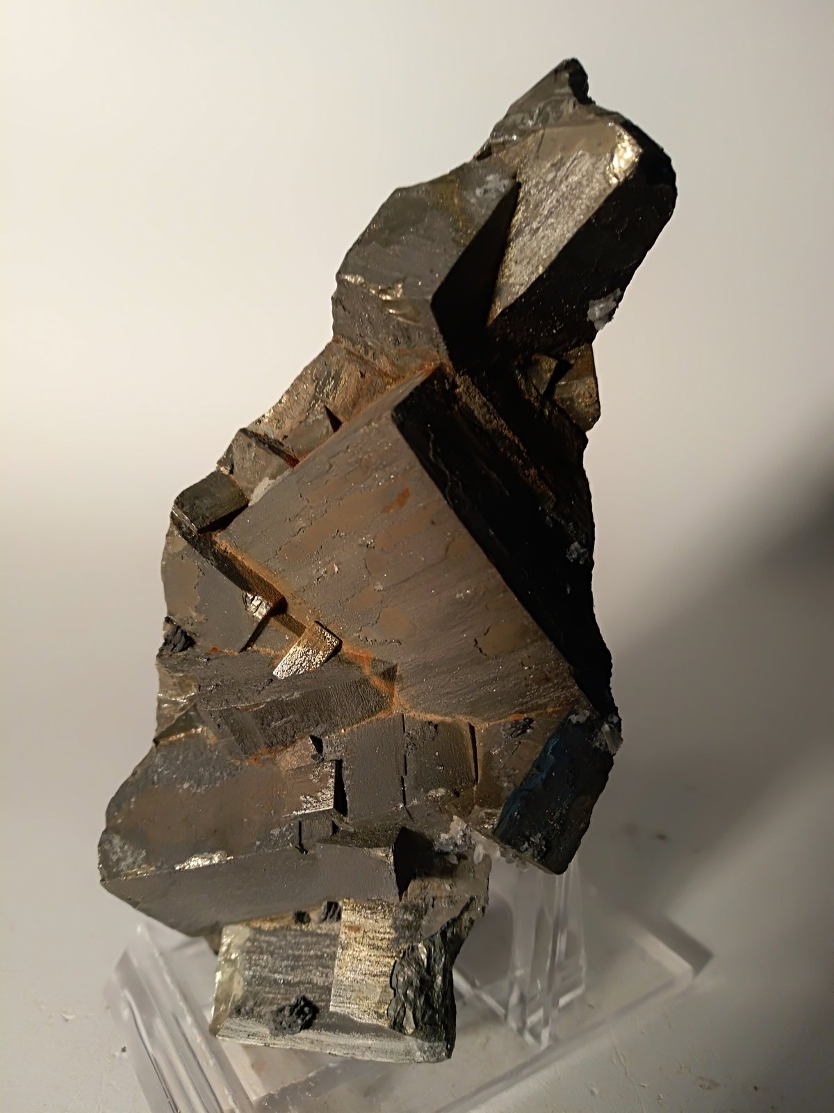 Pirita, Pirrotita, Cuarzo
115 x 50 mm
(Autor: Sante Celiberti)