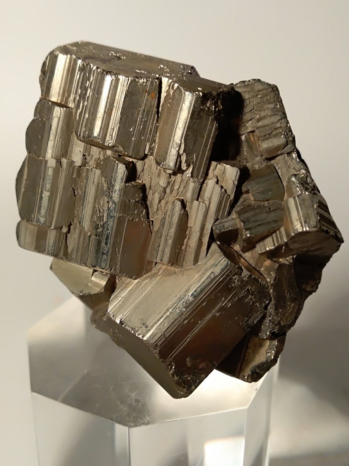 Pirita
45 x 46 mm
(Autor: Sante Celiberti)