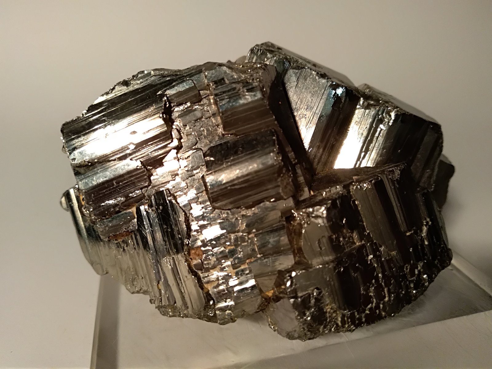 Pirita
81 x 56 mm
(Autor: Sante Celiberti)