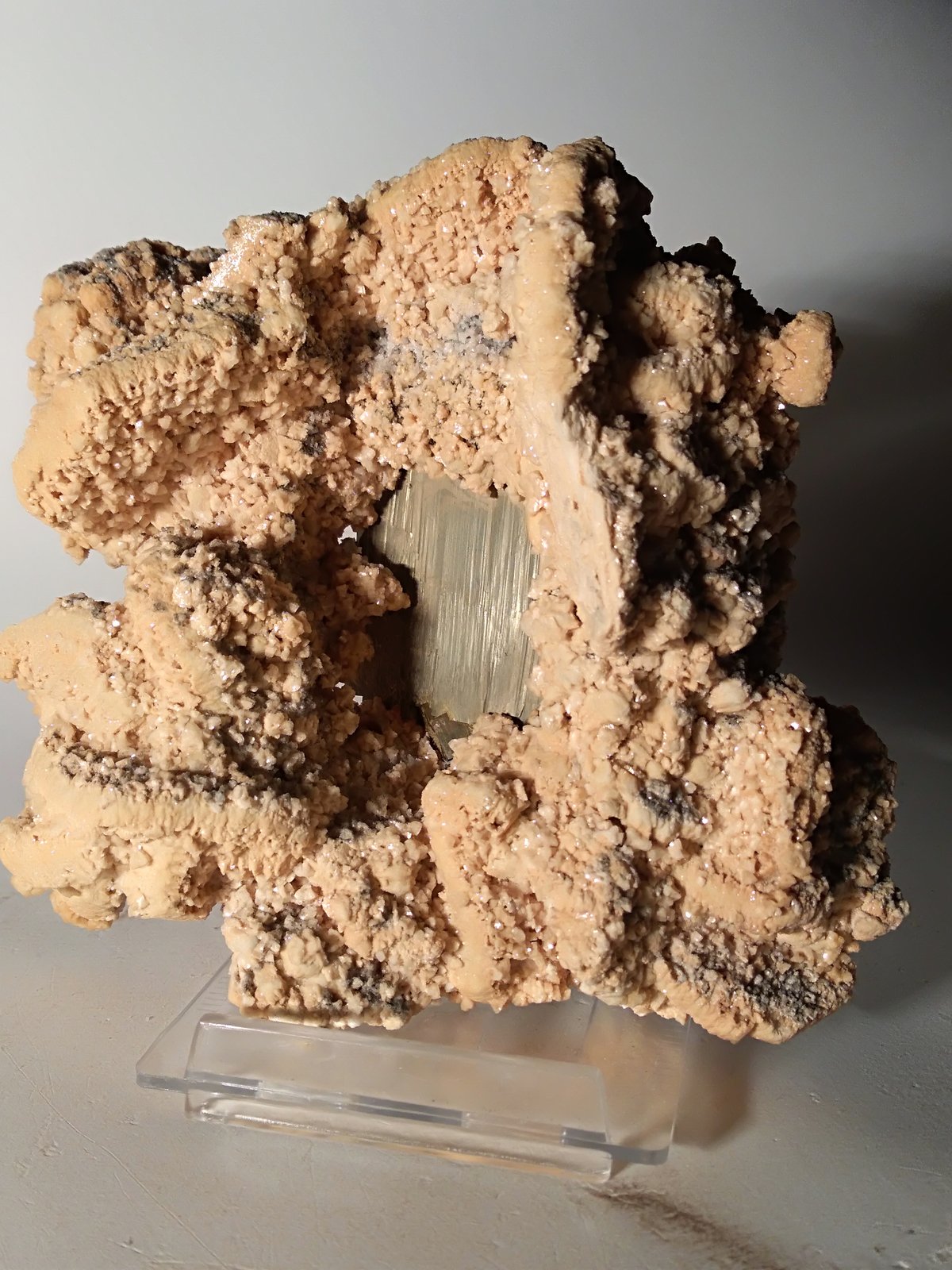 Pirita, Dolomita (pseudomórfica de Calcita)
105,5 x 115
(Autor: Sante Celiberti)
