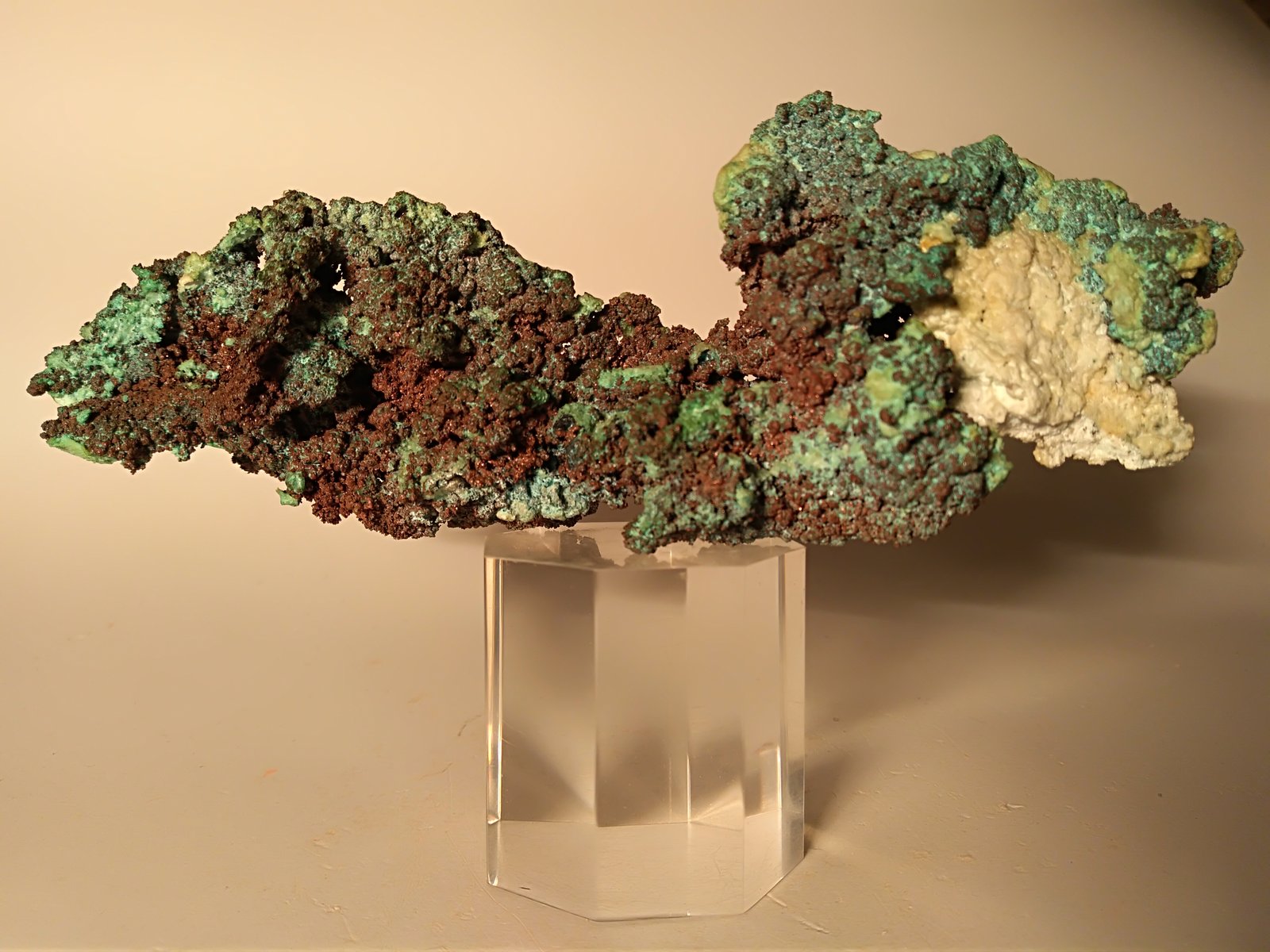 Cobre, Malaquita, Yeso
160 x 55 mm
(Autor: Sante Celiberti)