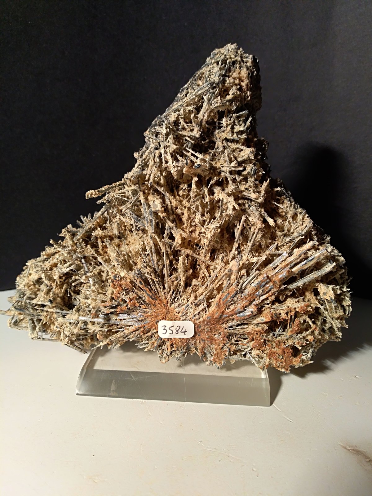 Stibnita (Estibina), Yeso
156 x 124 mm
(Autor: Sante Celiberti)