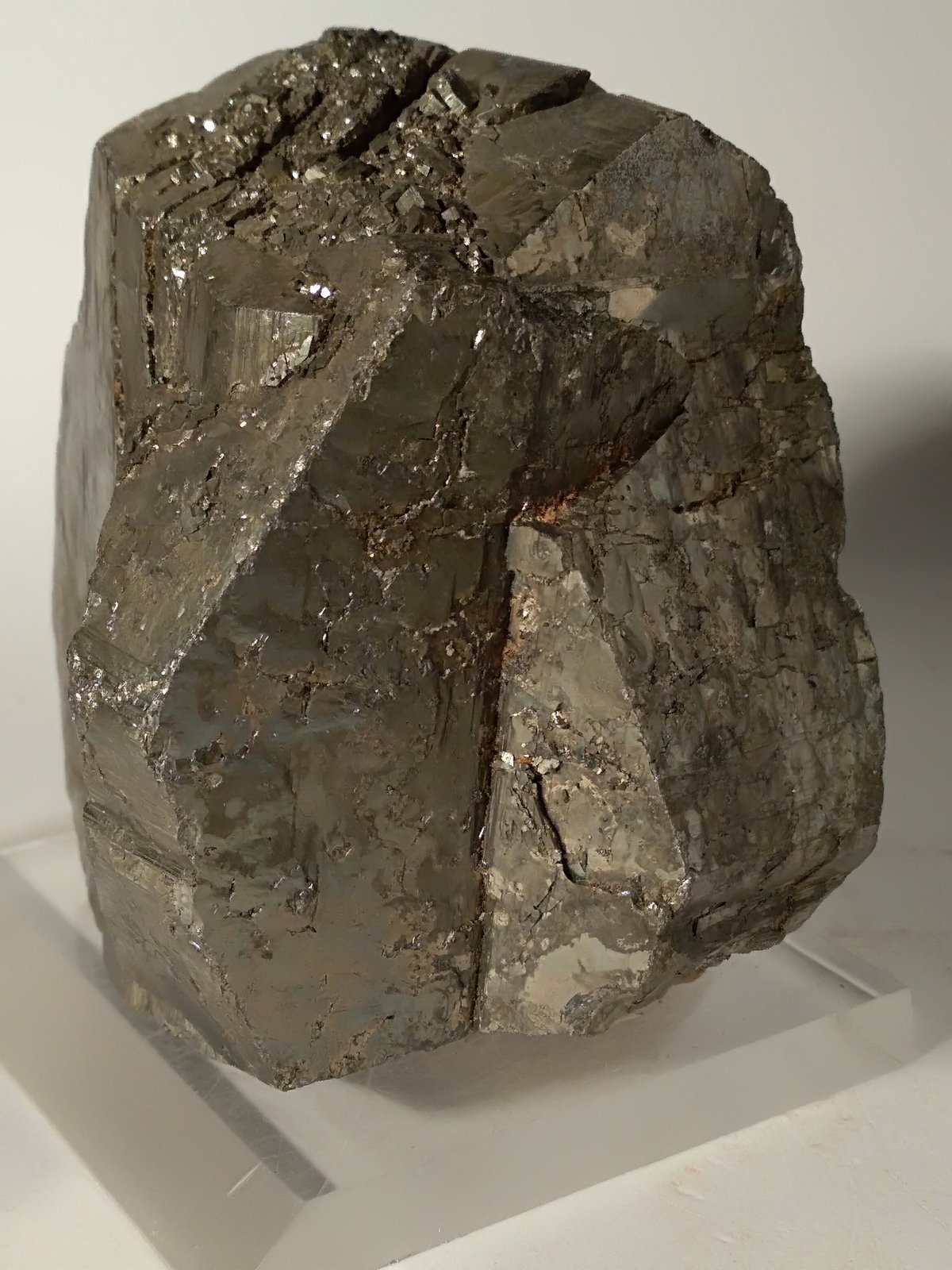 Pirita
90 x 80 mm
(Autor: Sante Celiberti)