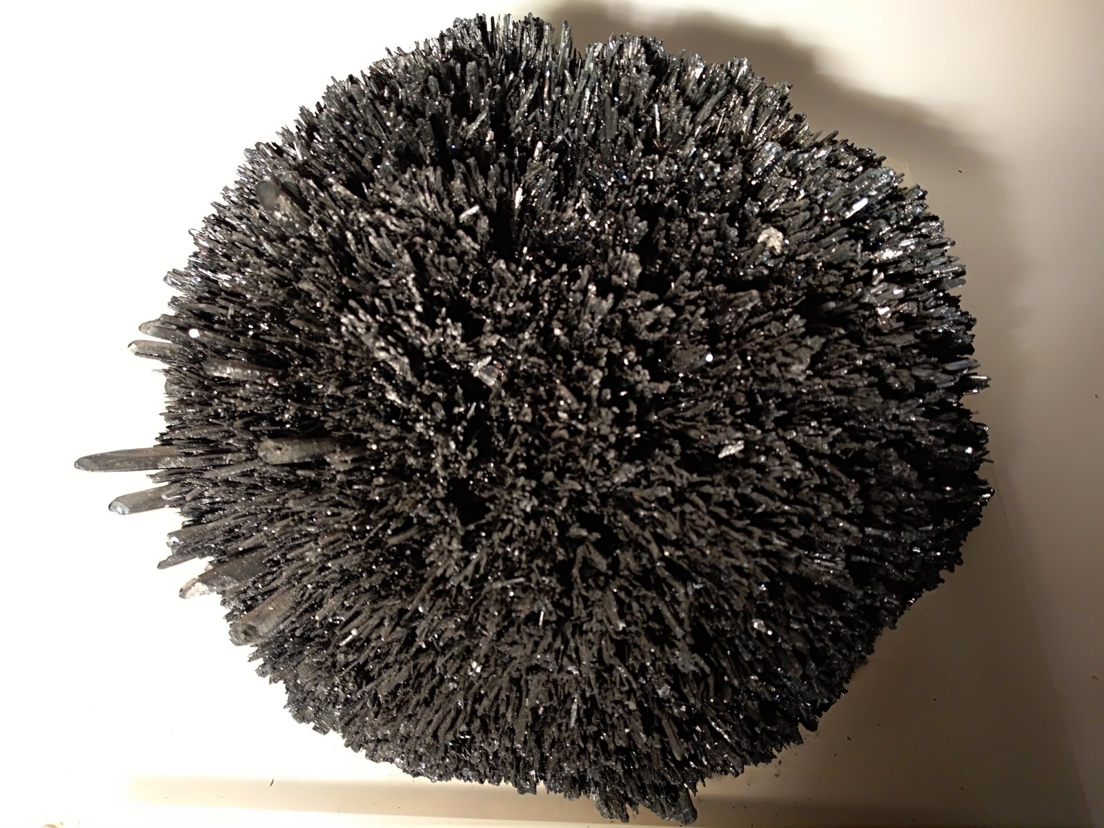 Stibnita (Estibina)
210 x 190 mm
(Autor: Sante Celiberti)