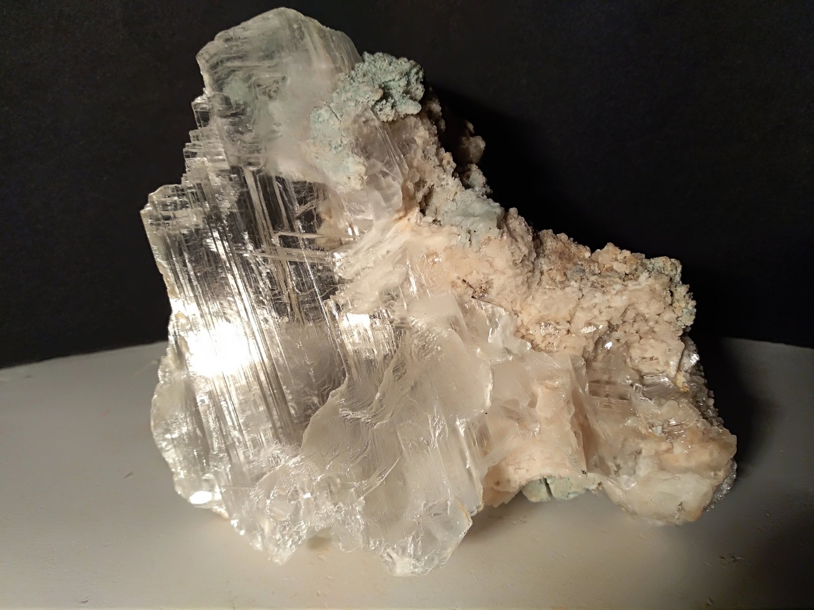 Yeso, Aragonito (variedad aragonito-Sr)
150 x 129 mm
(Autor: Sante Celiberti)