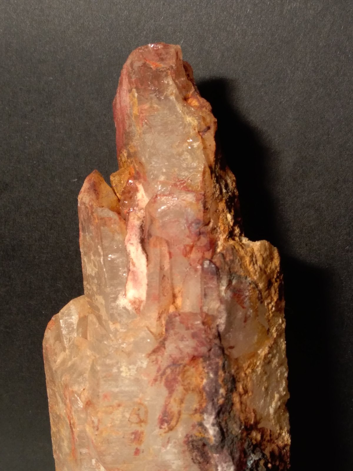 Cuarzo (variedad cetro)
215 x 65 mm
(Autor: Sante Celiberti)