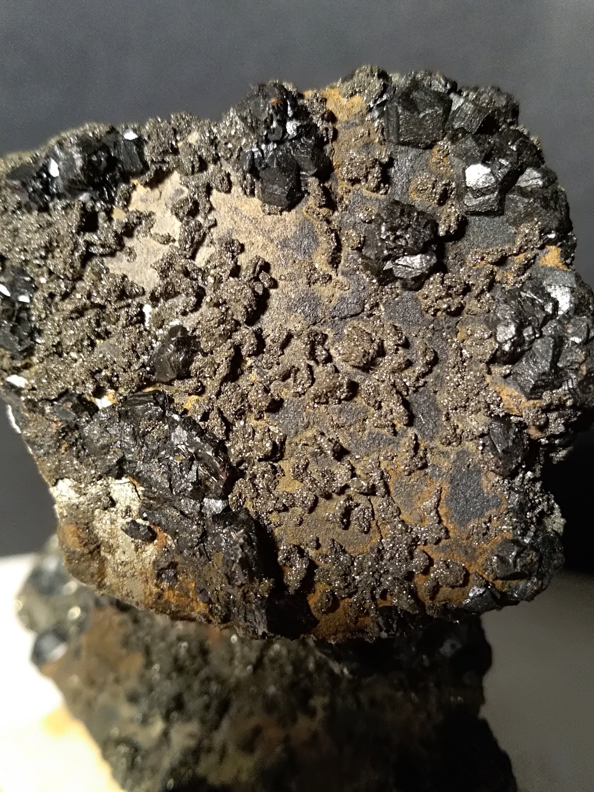 Pirita, Esfalerita, Pirrotita
69 x 61 mm
(Autor: Sante Celiberti)