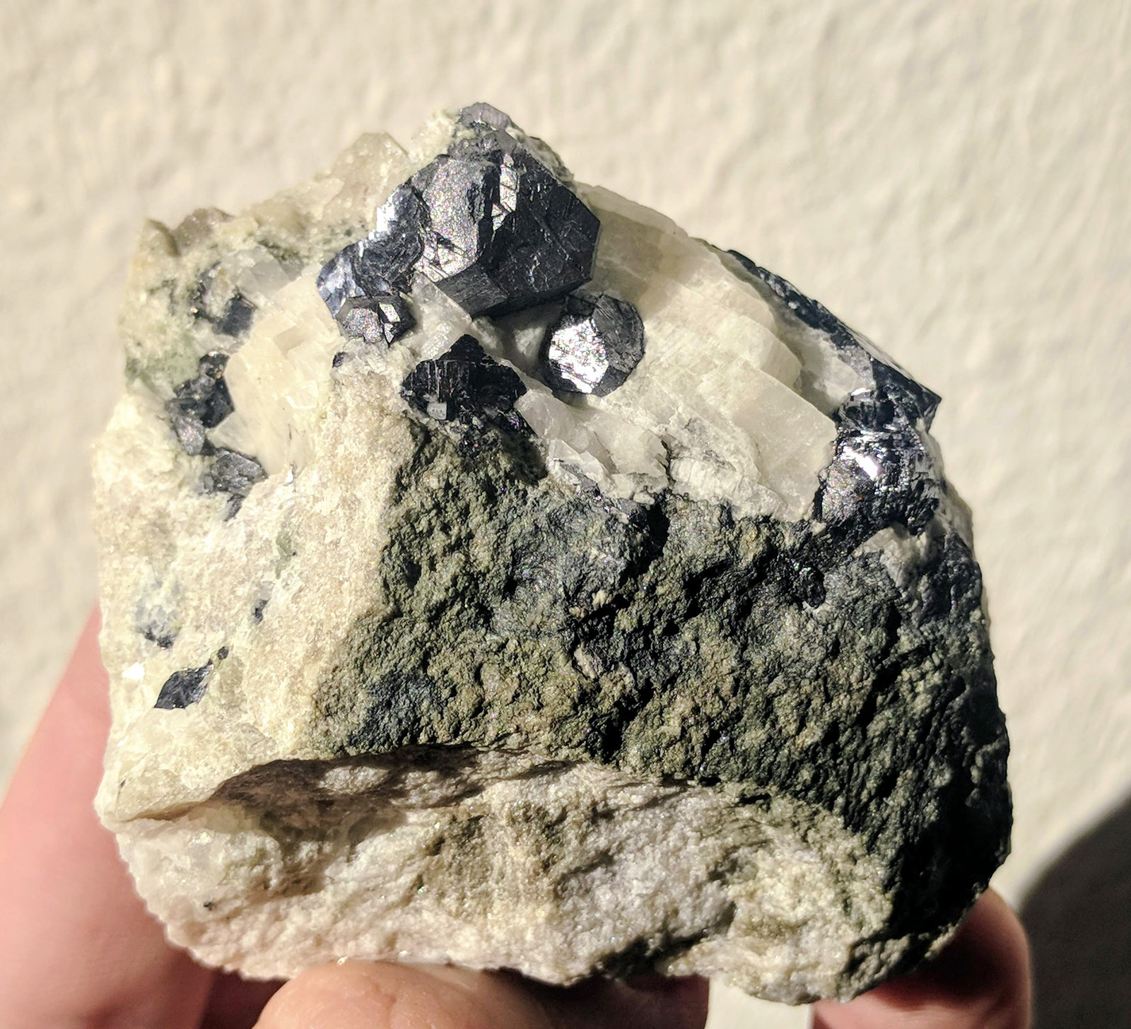 Galena, Calcita
5,6 x 5,5 cm.
(Autor: carles)