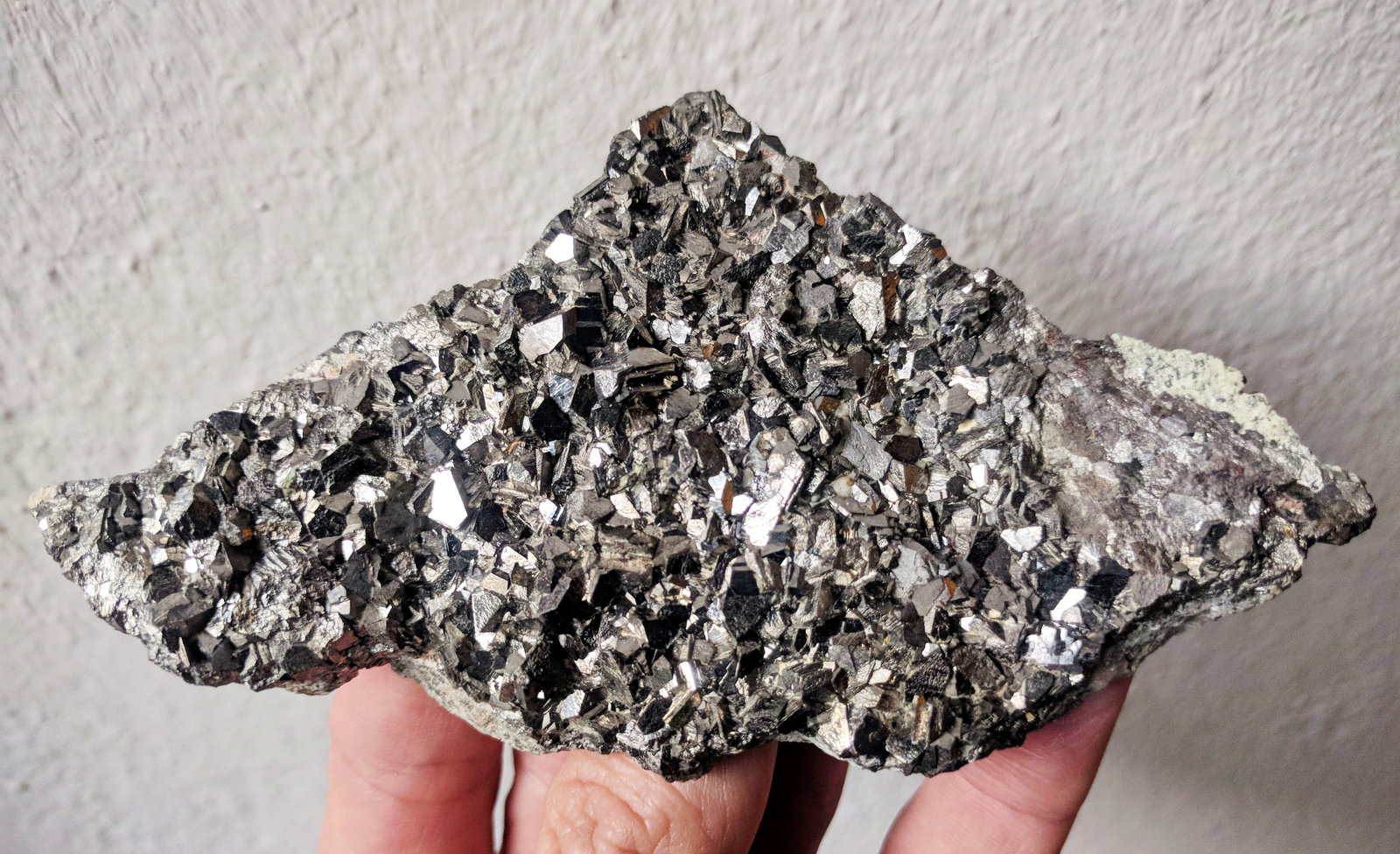 Arsenopirita
12,7 x 6,5 cm.
(Autor: carles)