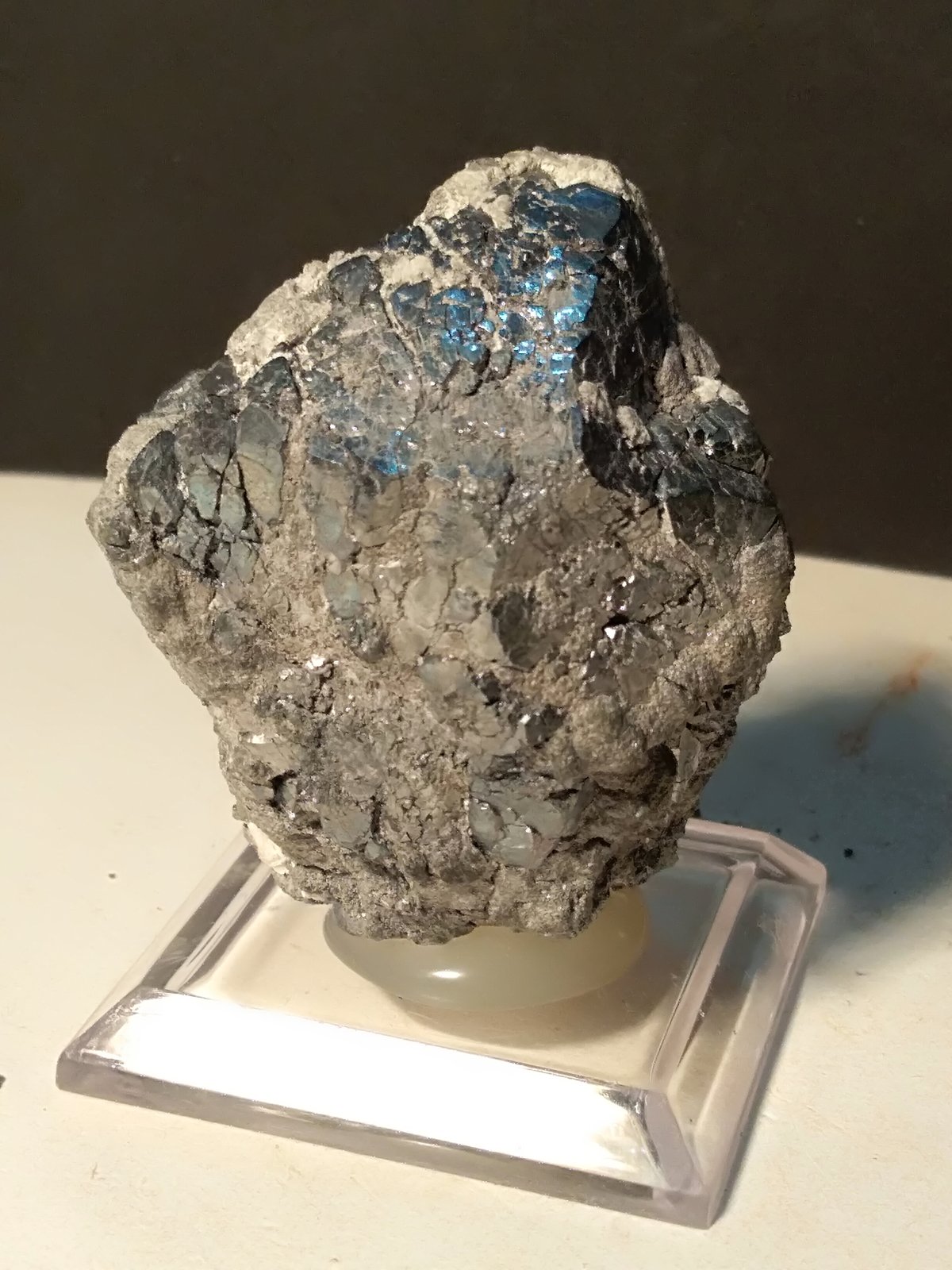 Skutterudita
48,5 x 41 mm
(Autor: Sante Celiberti)