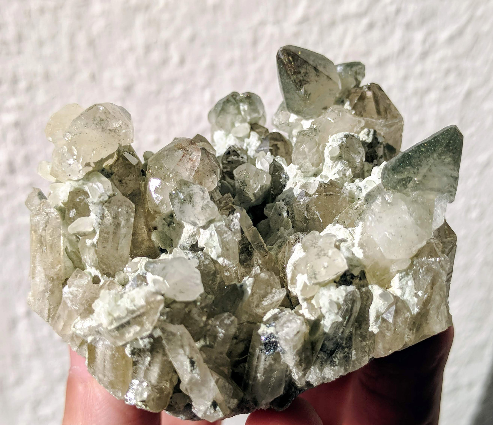 Calcita, Talco, Cuarzo, Calcopirita
7,0 x 6,2 cm.
(Autor: carles)