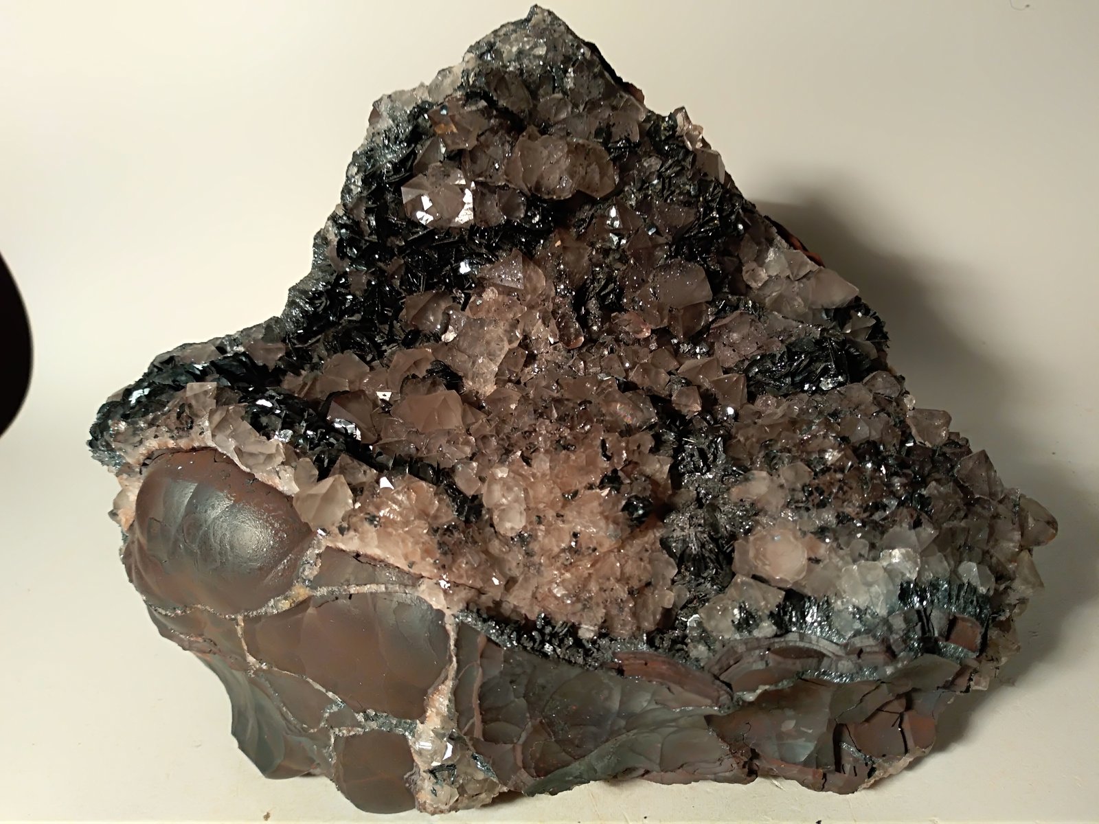 Hematites, Cuarzo
190 x 145 mm
(Autor: Sante Celiberti)