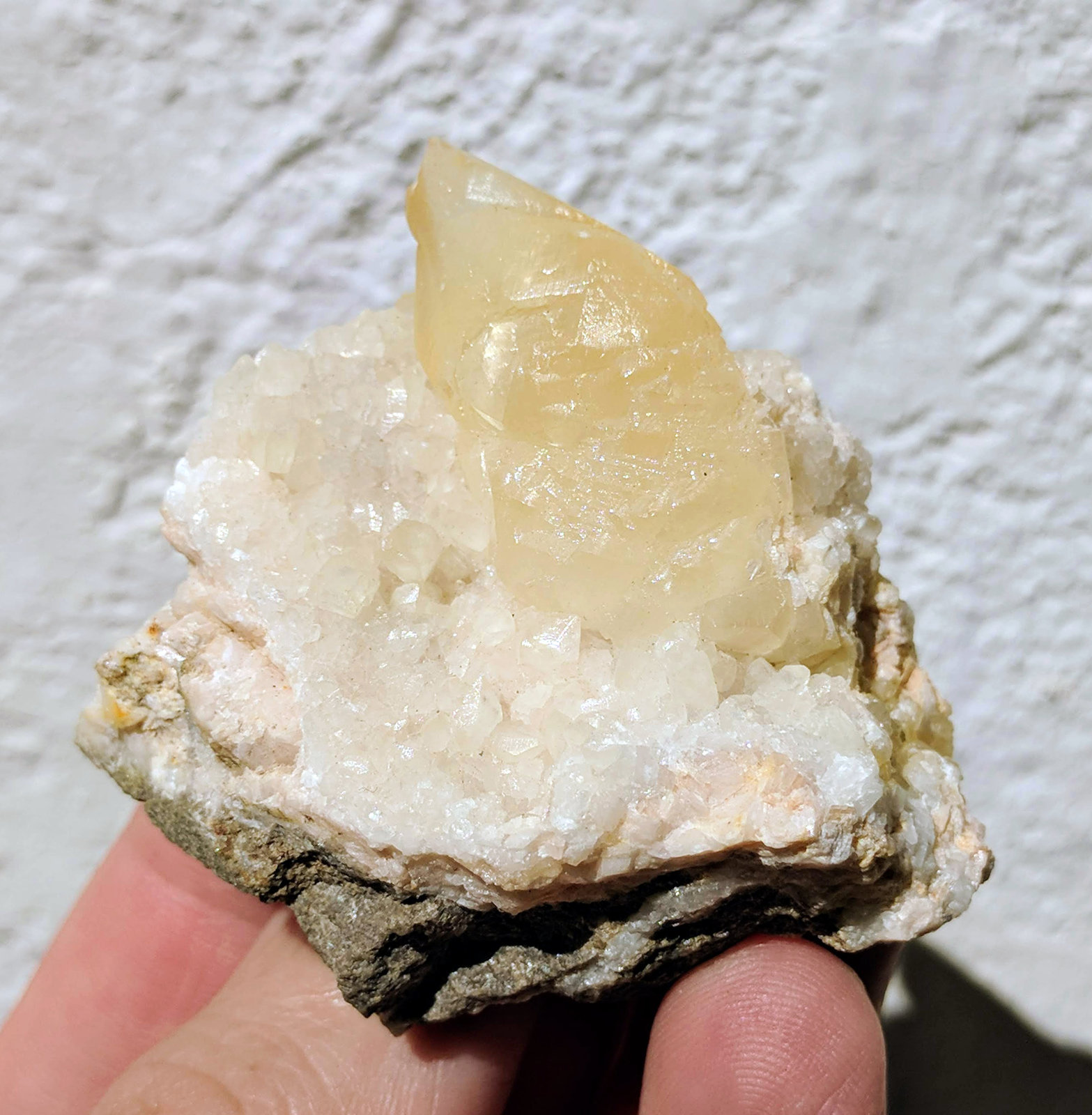Calcita
5,7 x 5,4 cm
(Autor: carles)