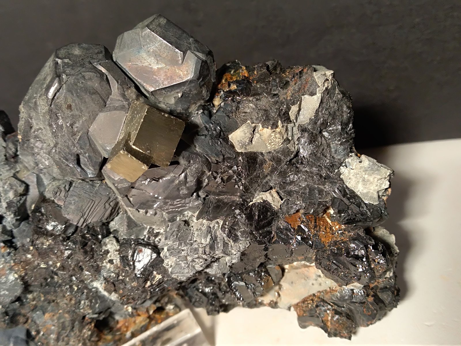 Galena, Esfalerita, Pirita
145 x 70 mm
(Autor: Sante Celiberti)