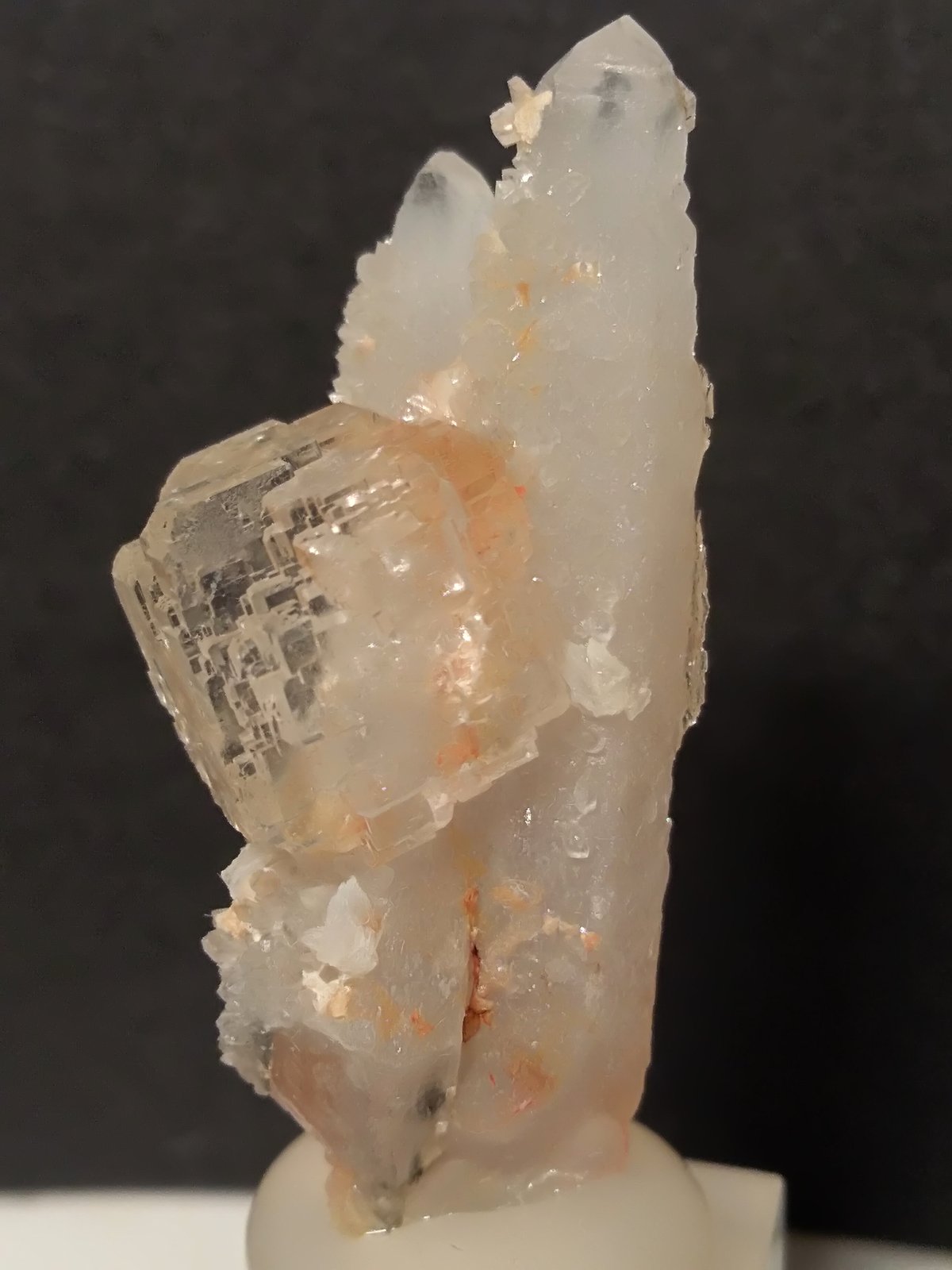 Cuarzo, Fluorita
42 x 18 mm
(Autor: Sante Celiberti)