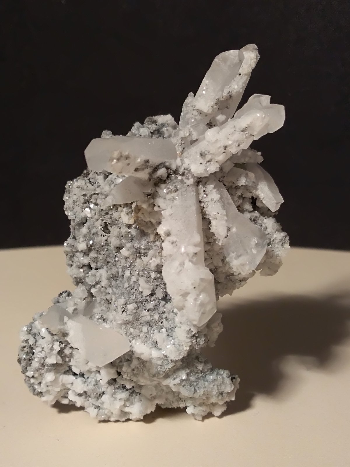 Cuarzo, Dolomita, Pirita
70 x 38 mm
(Autor: Sante Celiberti)
