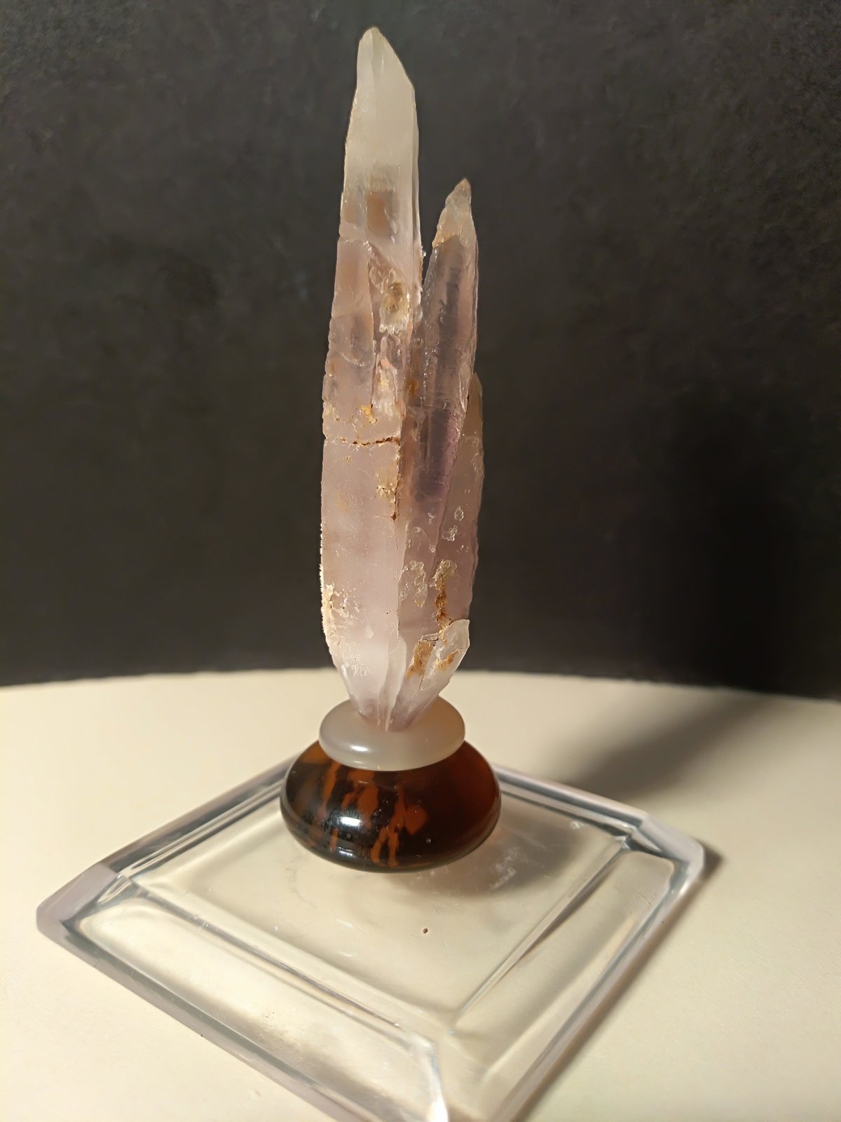 Cuarzo (variedad amatista)
55 x 13 mm
(Autor: Sante Celiberti)