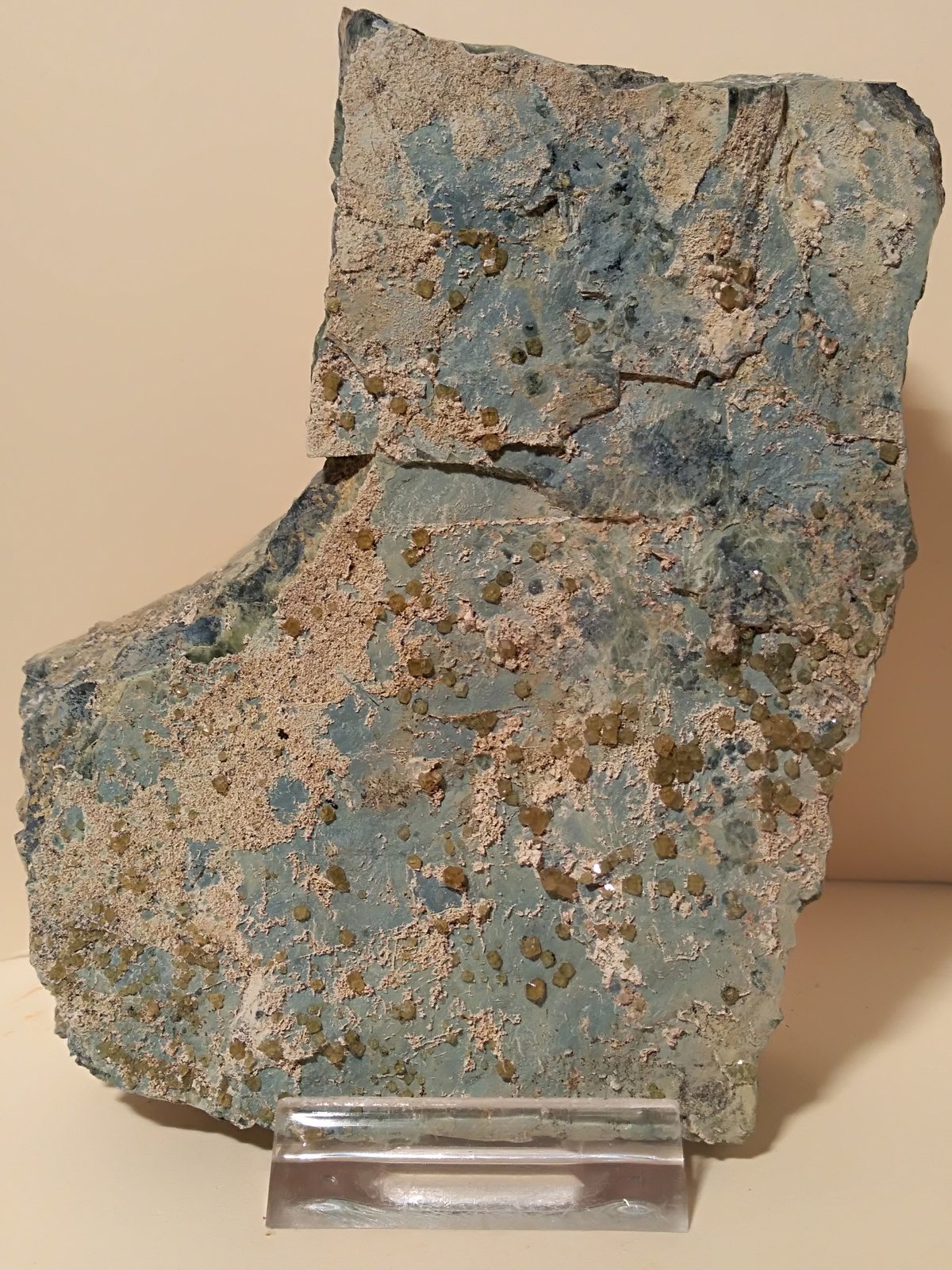 Andradita (variedad topazolita)
107 x 88 mm
(Autor: Sante Celiberti)