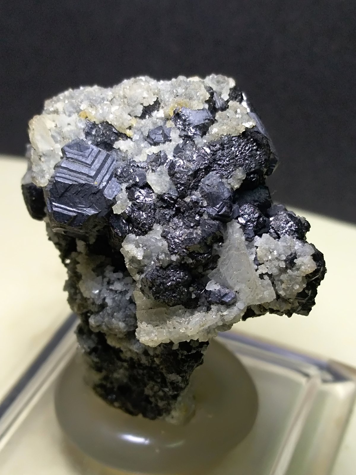 Galena, Esfalerita, Calcita
39 x 32 mm
(Autor: Sante Celiberti)