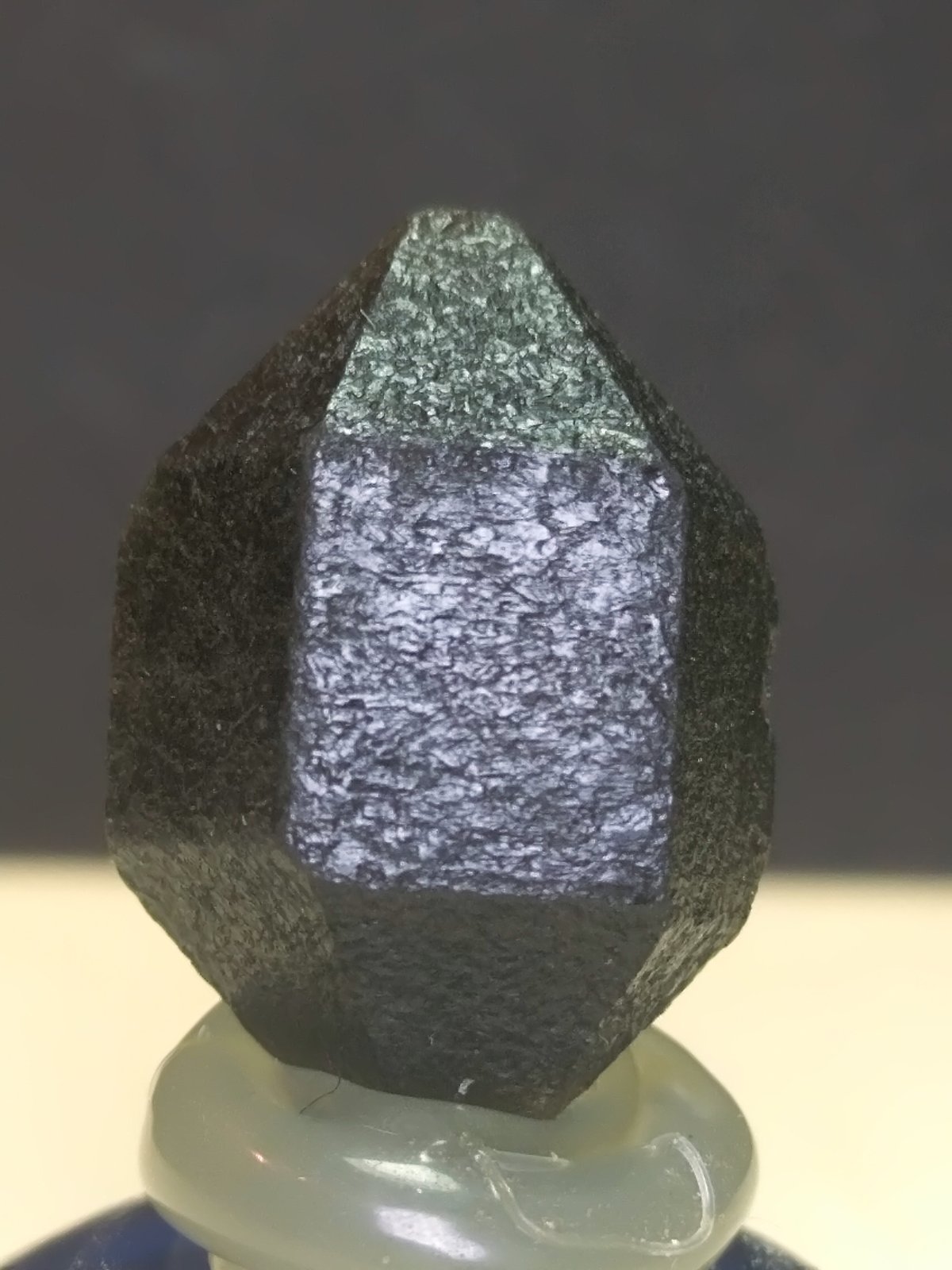 Cuarzo
15 x 10 mm
(Autor: Sante Celiberti)
