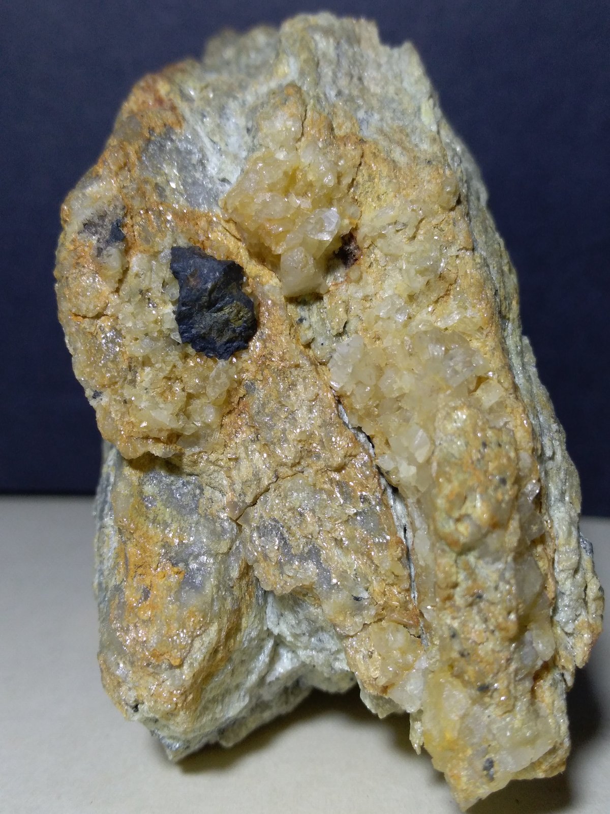 Geocronita, Cuarzo
82 x 52 mm
(Autor: Sante Celiberti)