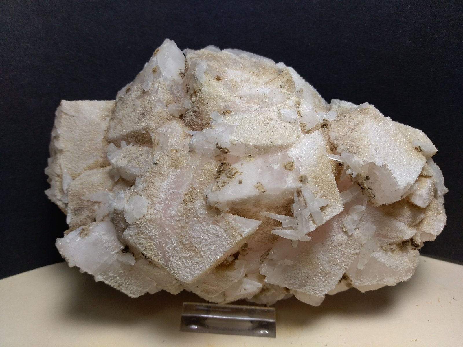 Calcita, Dolomita, Anhidrita
180 x 130 mm
(Autor: Sante Celiberti)