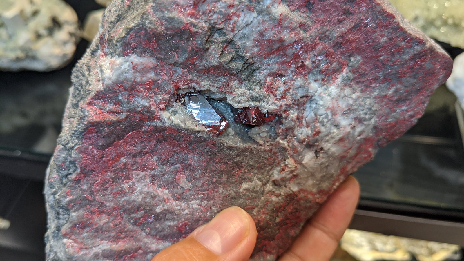 Cinabrio
Cristales de 2 cm y 1.2 cm
(Autor: Raul Vancouver)