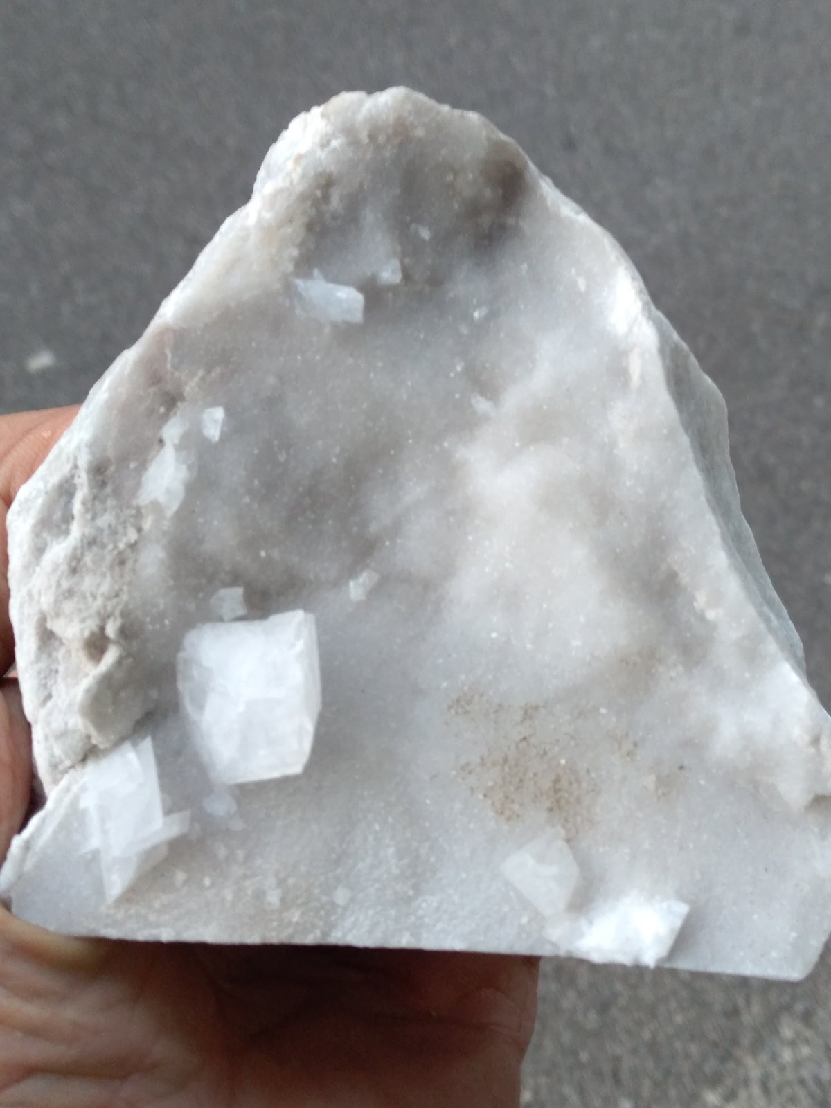 Albita
96 x 77 mm
(Autor: Sante Celiberti)