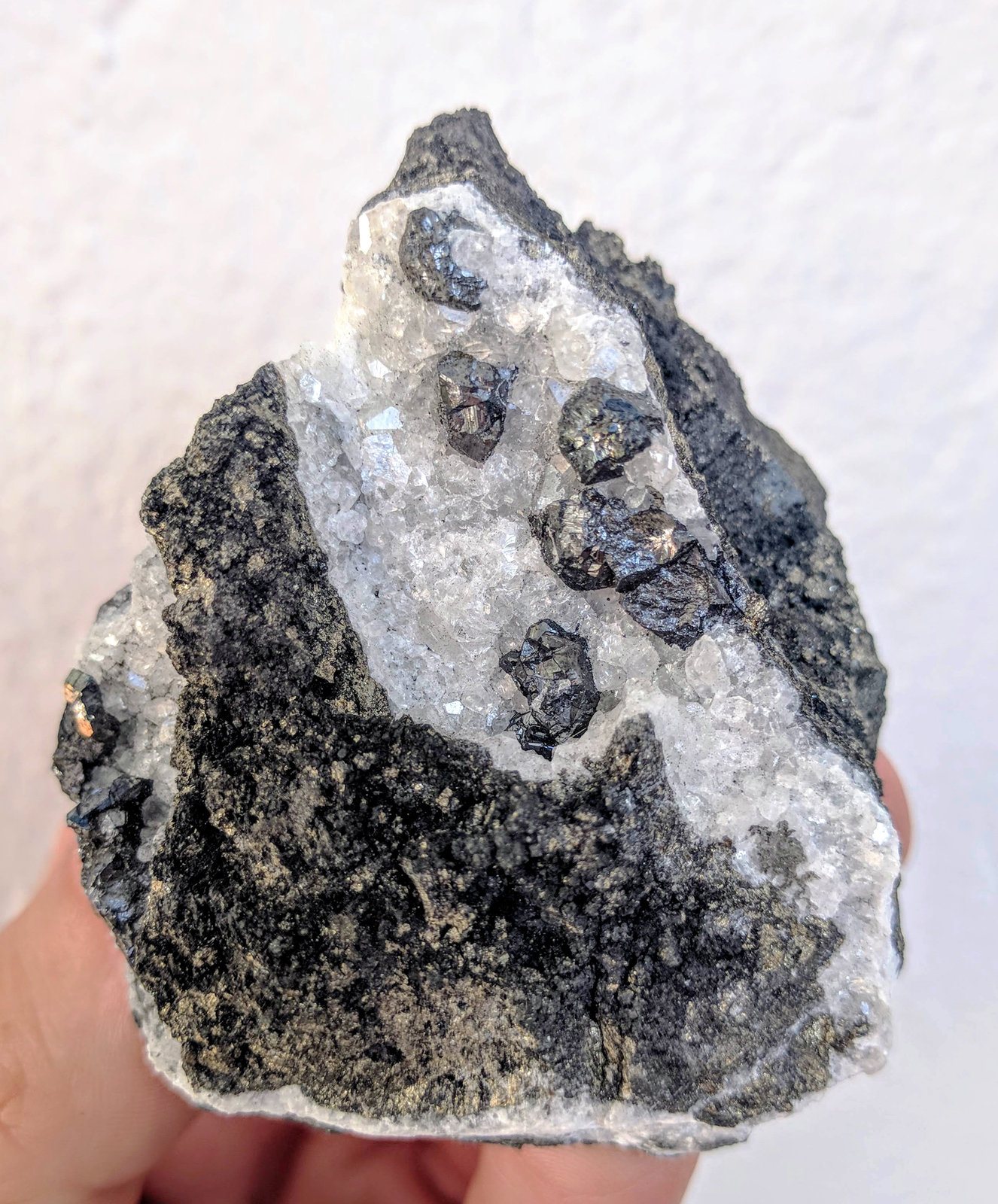 Chalcocita (Calcosina), Calcita
6,5 x 5,5 cm.
(Autor: carles)