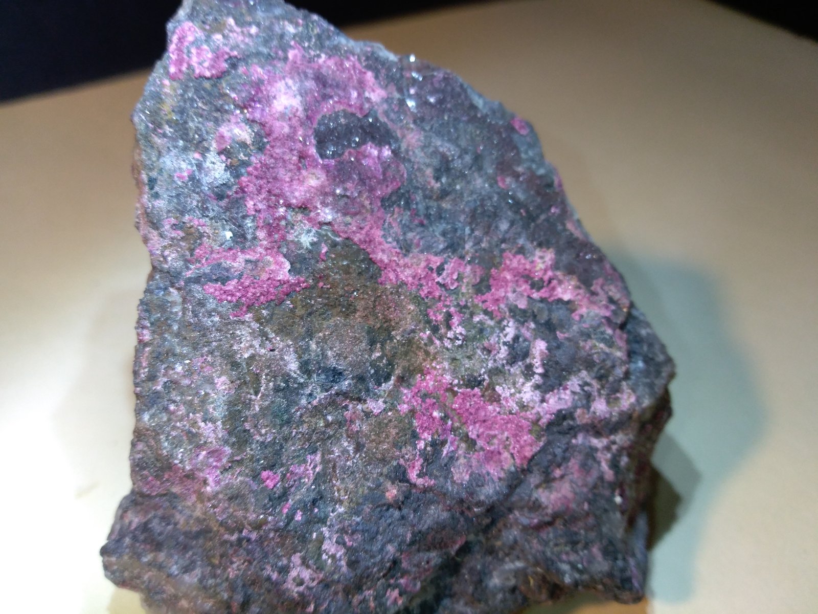 Eritrita (Eritrina)
70 x 62 mm
(Autor: Sante Celiberti)