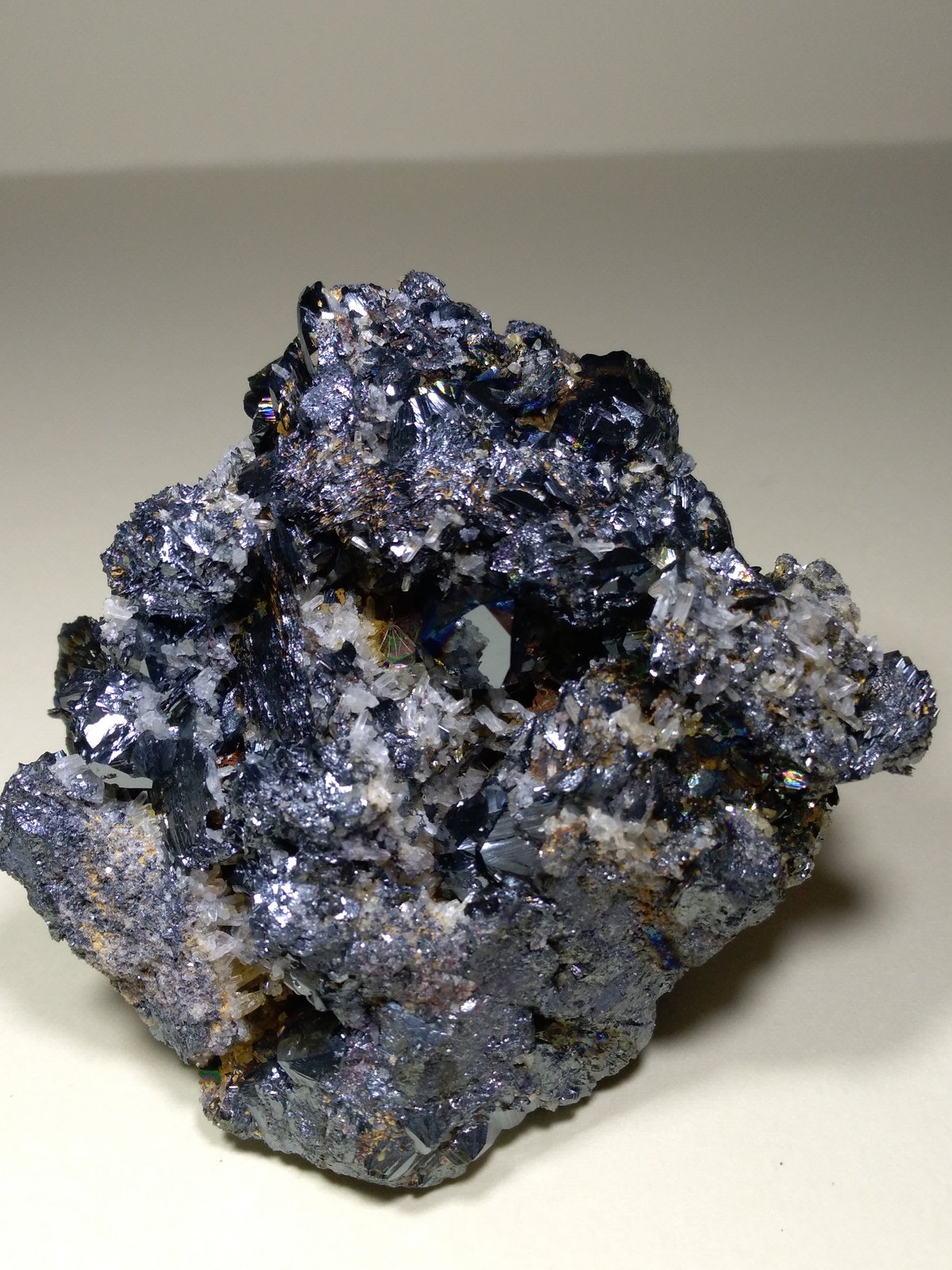 Hematites, Cuarzo
83 x 75 mm
(Autor: Sante Celiberti)