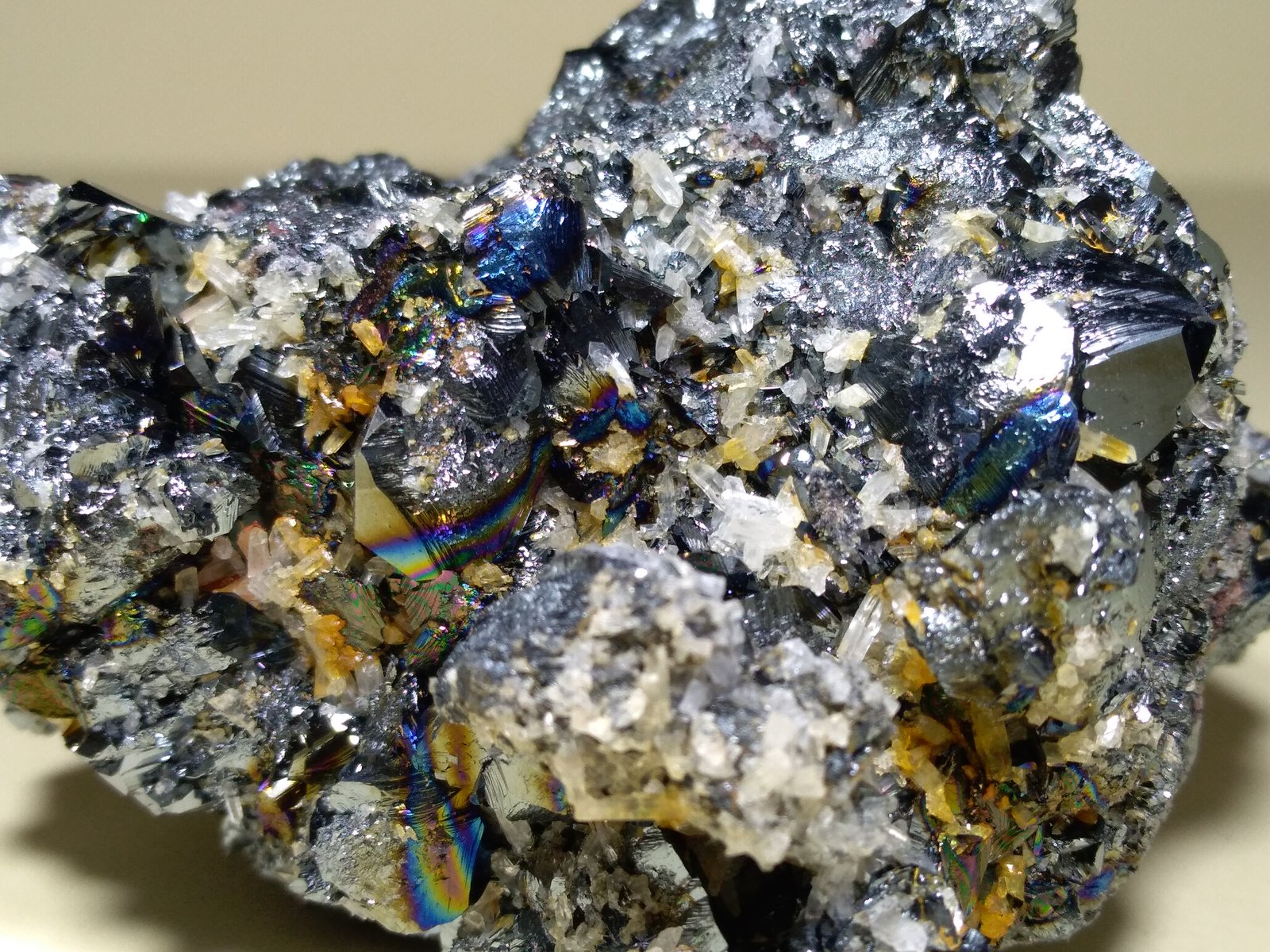 Hematites, Cuarzo
83 x 57 mm
(Autor: Sante Celiberti)