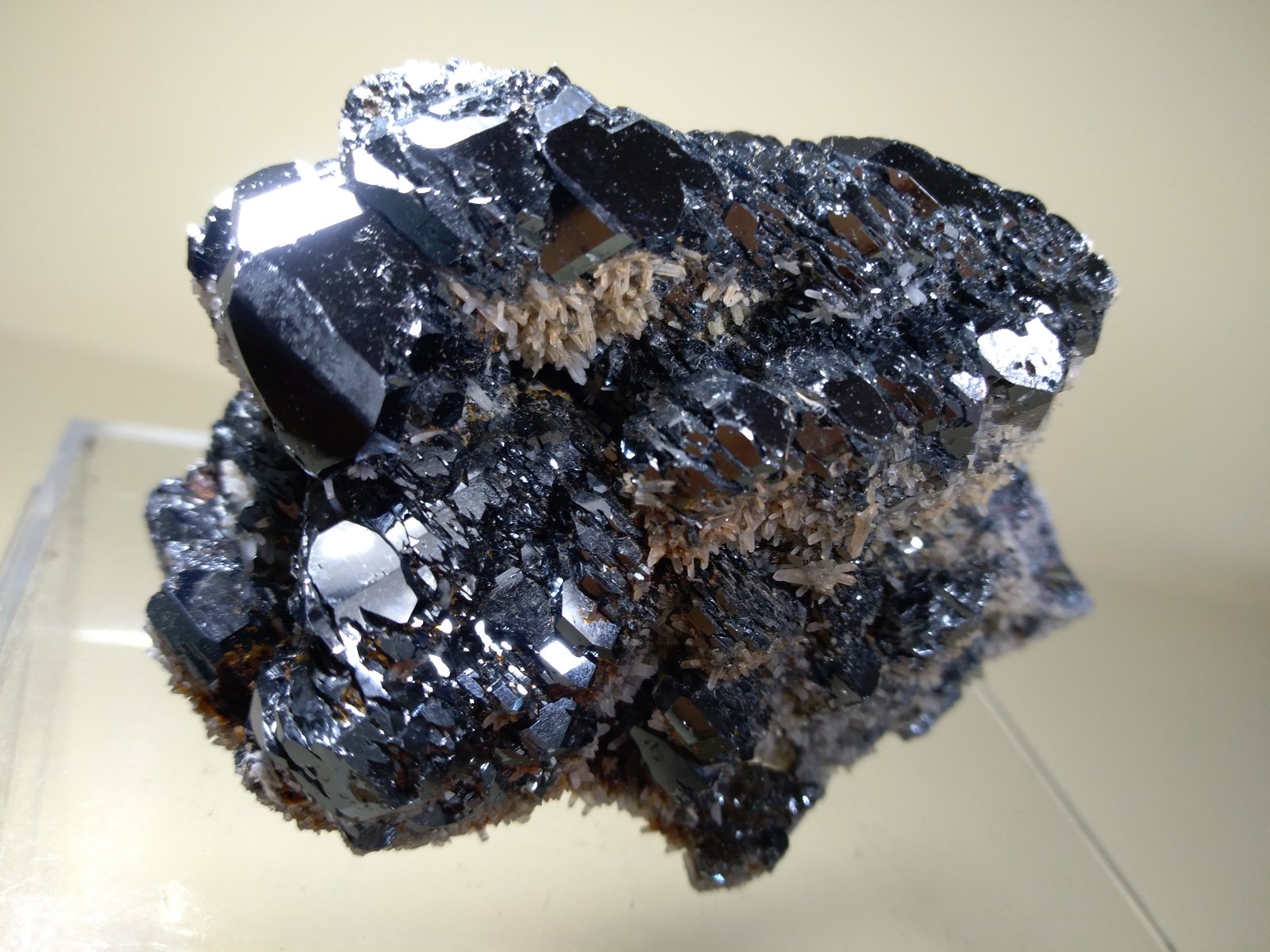 Hematites, Cuarzo
72 x 49 mm
(Autor: Sante Celiberti)