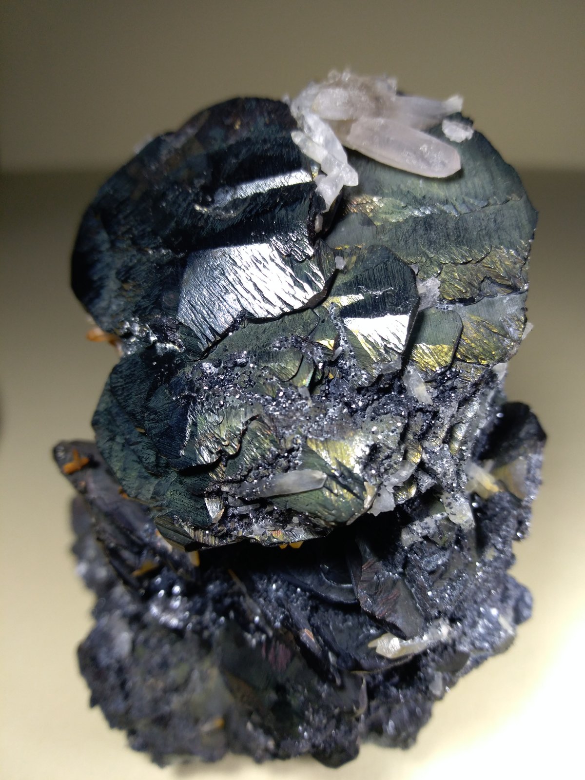Hematites, Cuarzo
83 x 66 mm
(Autor: Sante Celiberti)